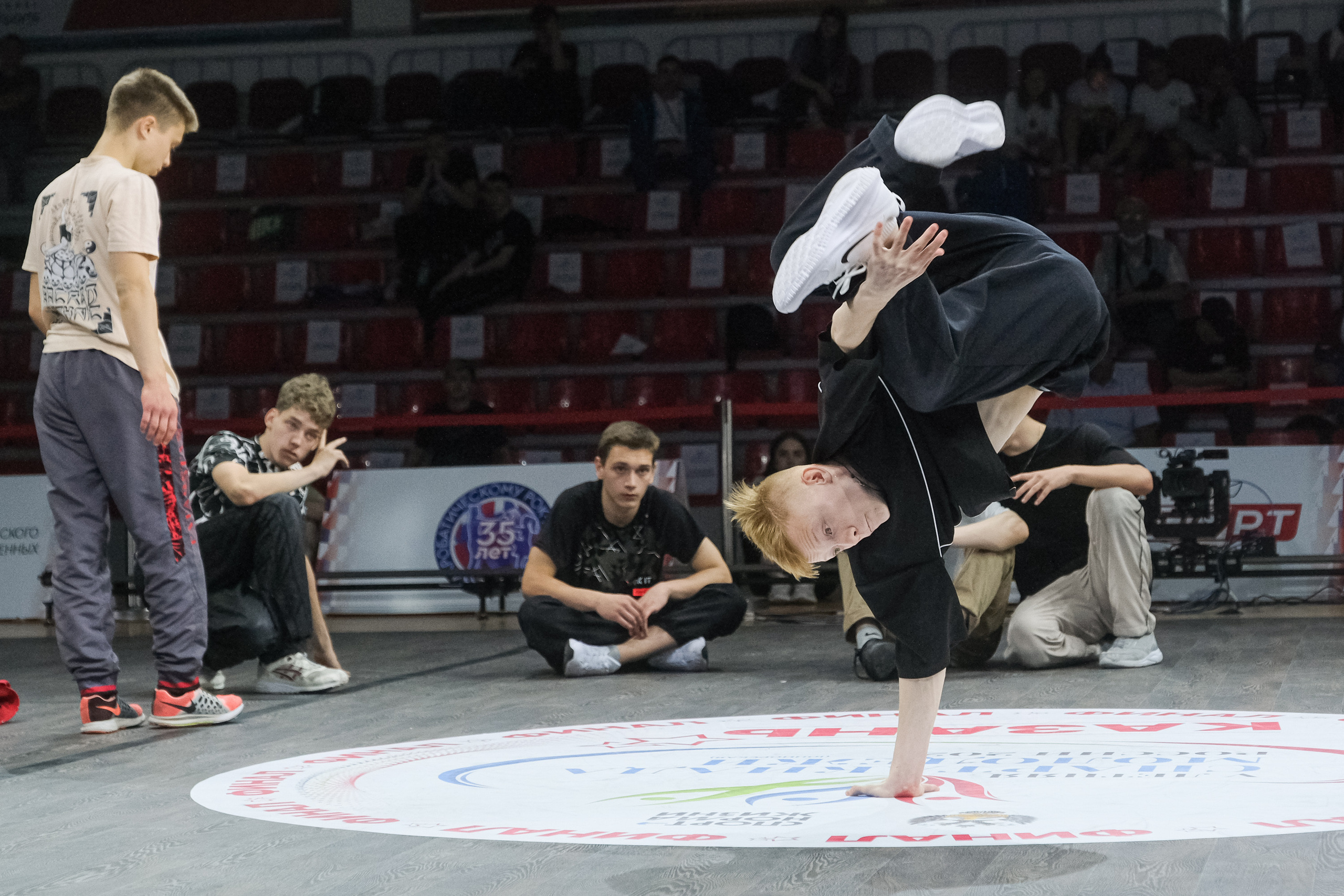 Фотосъемка брейкинга. Репортажный фотограф в Казани Павел Серпокрылов