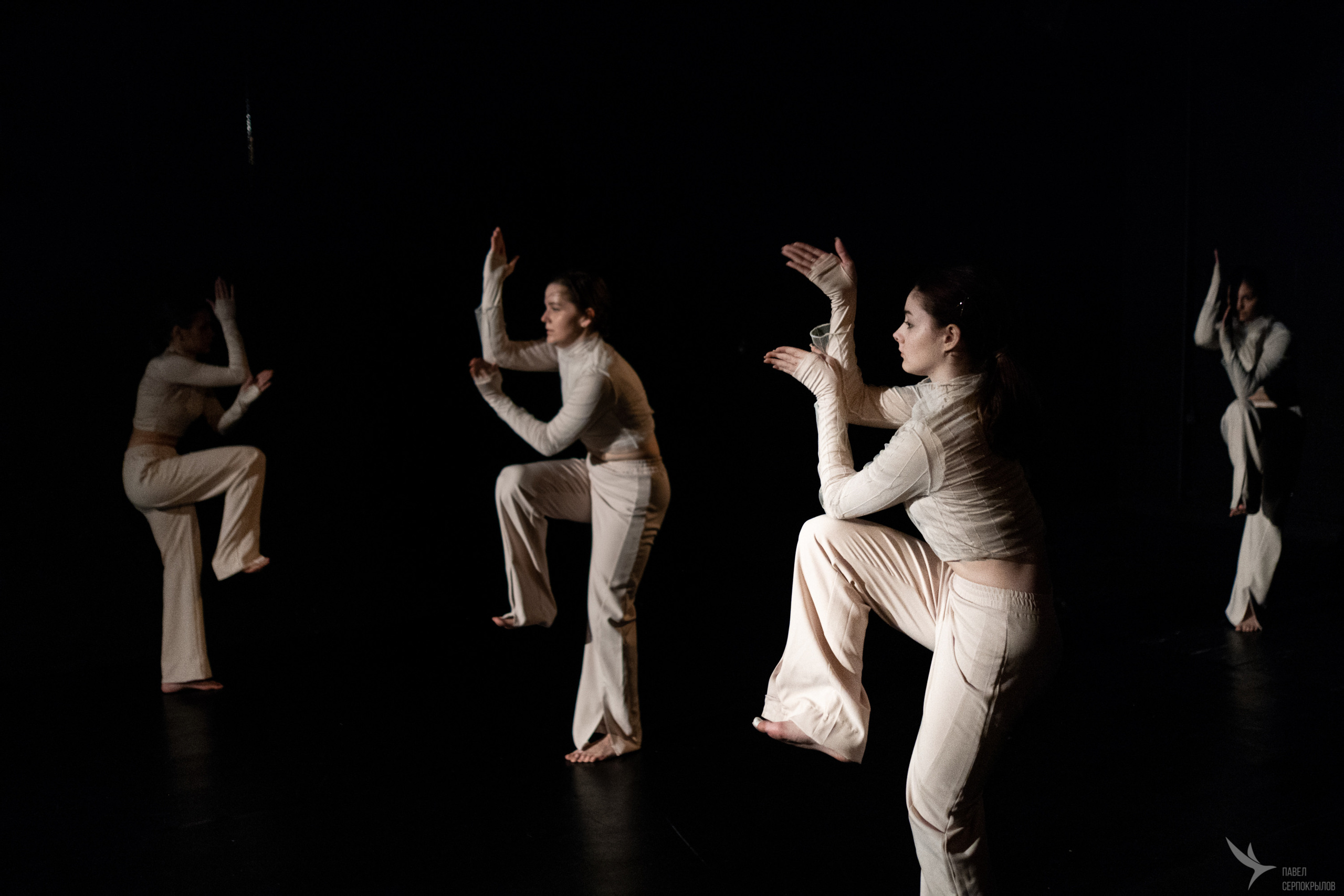 Пластический спектакль | Знакомство |. Репортажный фотограф в Казани Павел Серпокрылов