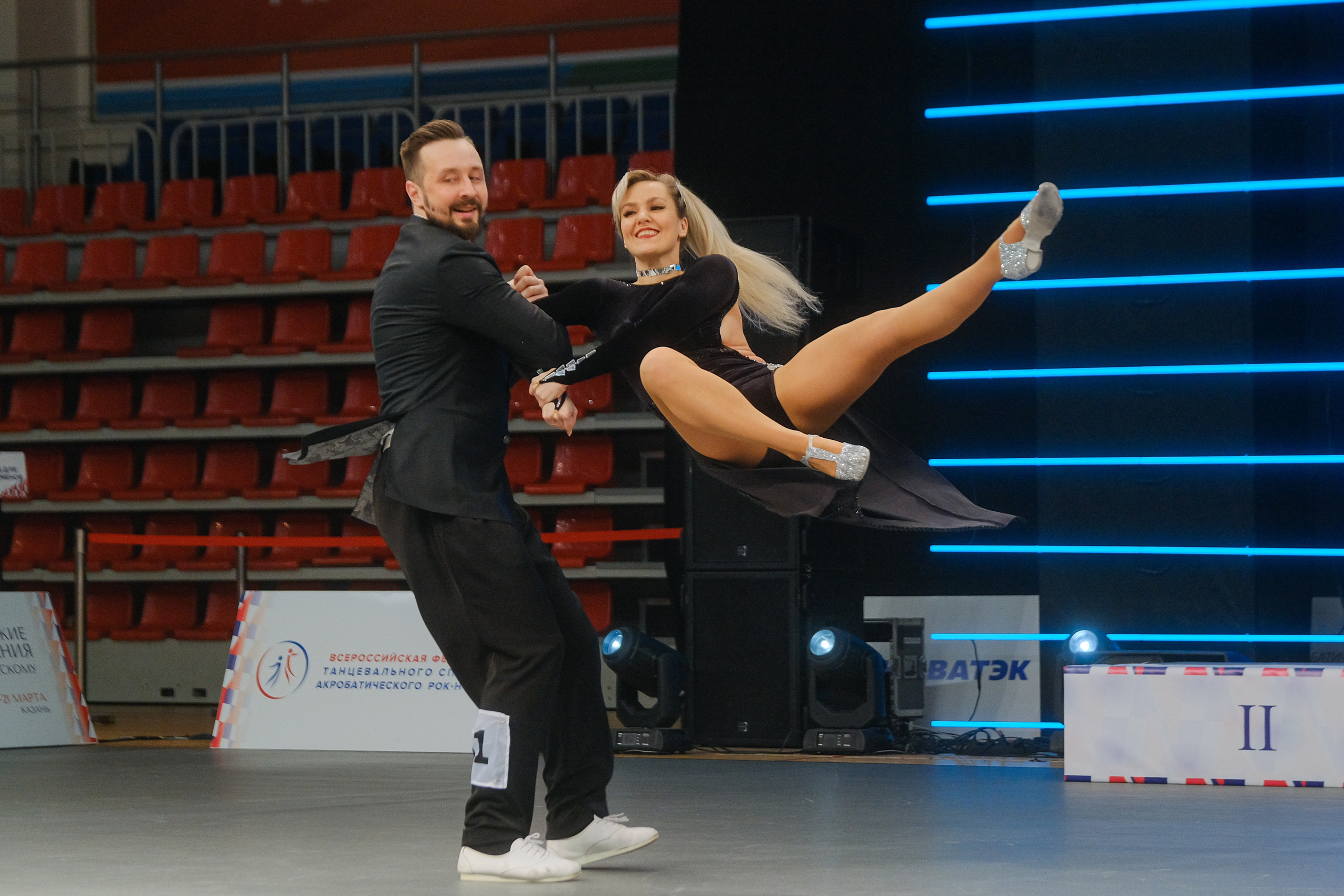 Фотограф на акробатический рок-н-ролл. Репортажный фотограф в Казани Павел Серпокрылов