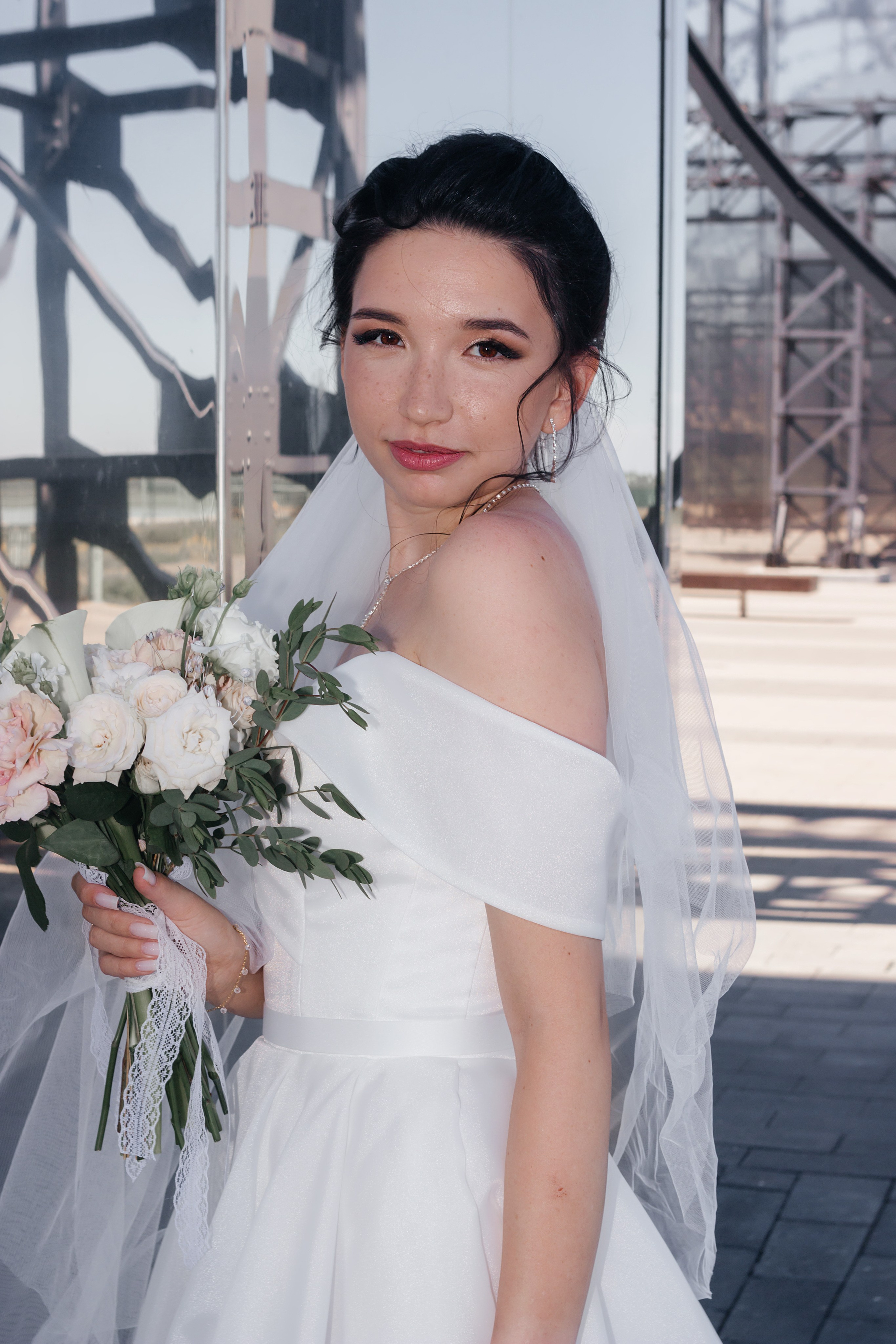 Свадебная съемка Лены и Никиты на Стрелке и в Ресторане Парус на Гребном канале. Свадебный фотограф и фотограф Love-Store в Нижнем Новгороде Анастасия