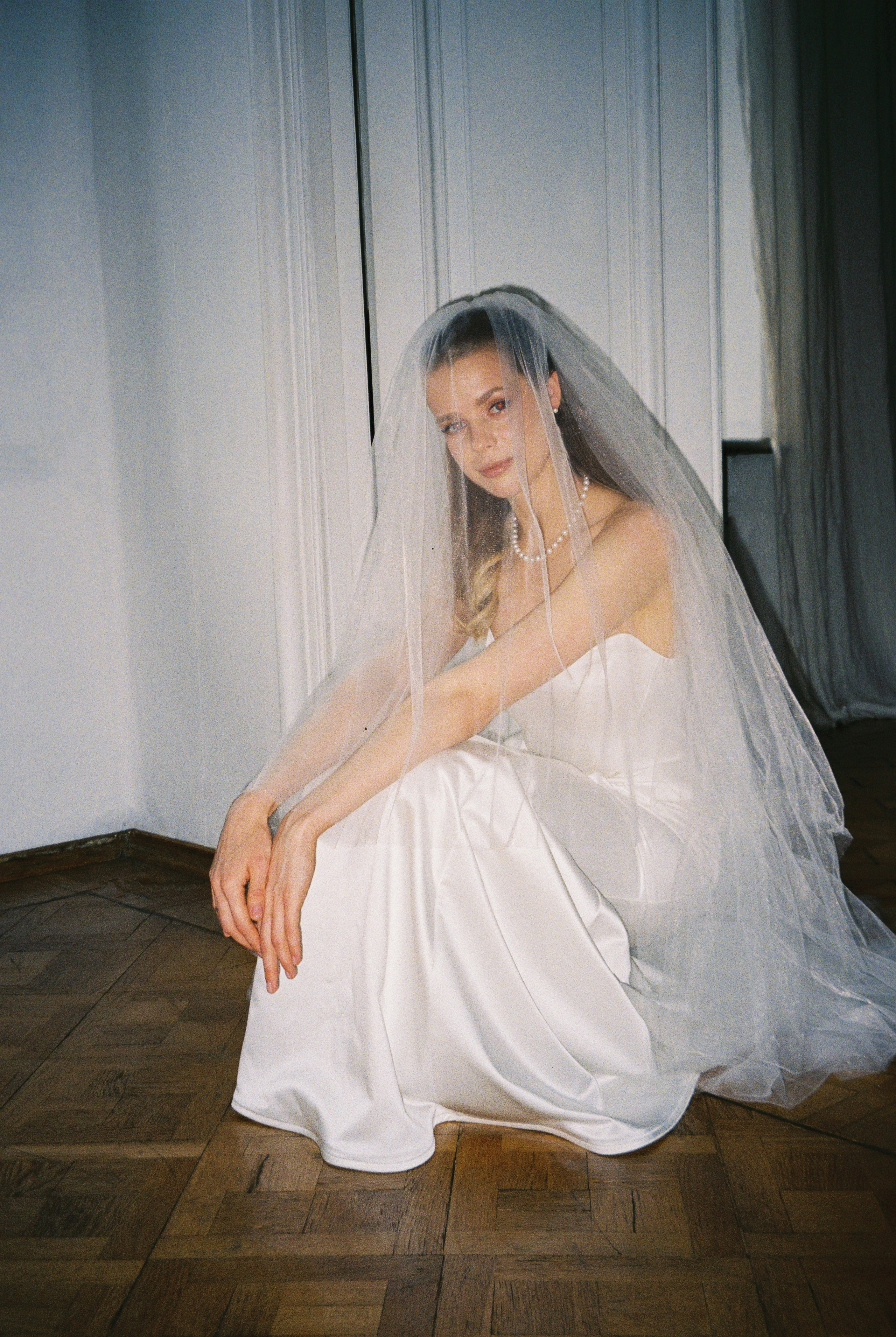 Свадебная фотосессия в винтажной студии. Свадебный фотограф в Москве Элина Ларченкова. Фото, которые цепляют