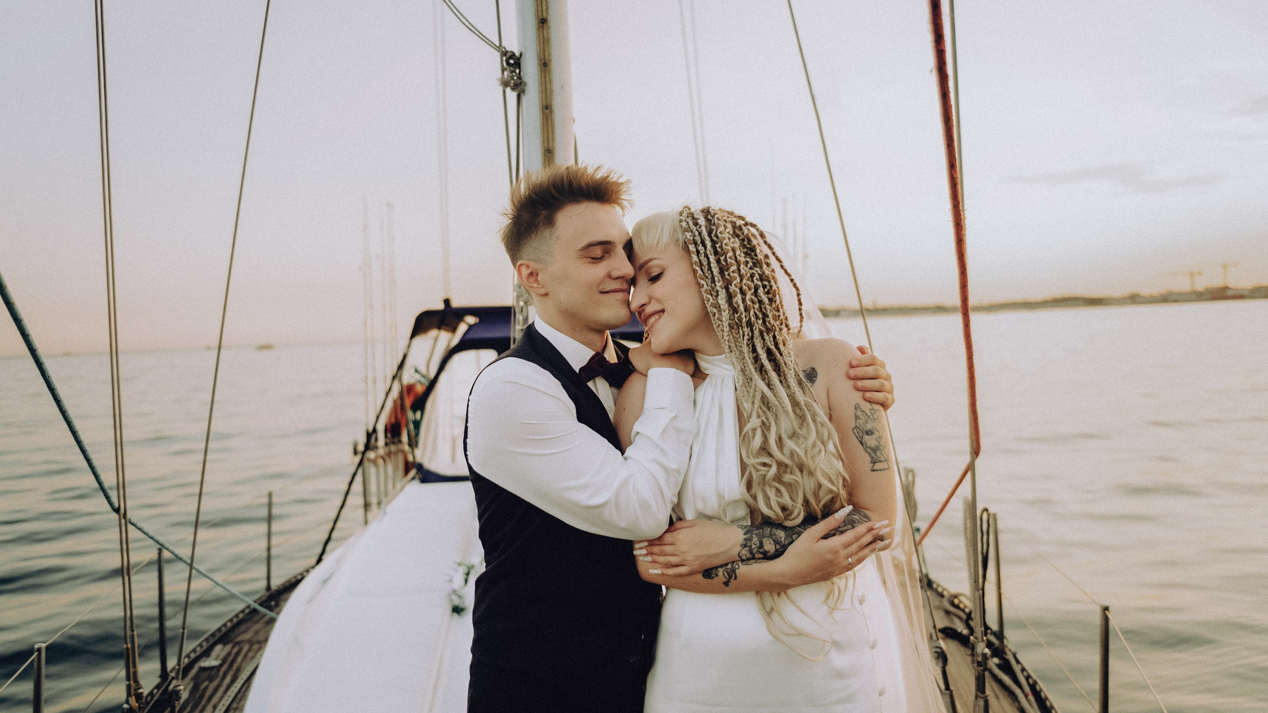 На яхте Геленджик. Фотограф и Видеограф Анапа, Новороссийск, Краснодар. Алина и Женя