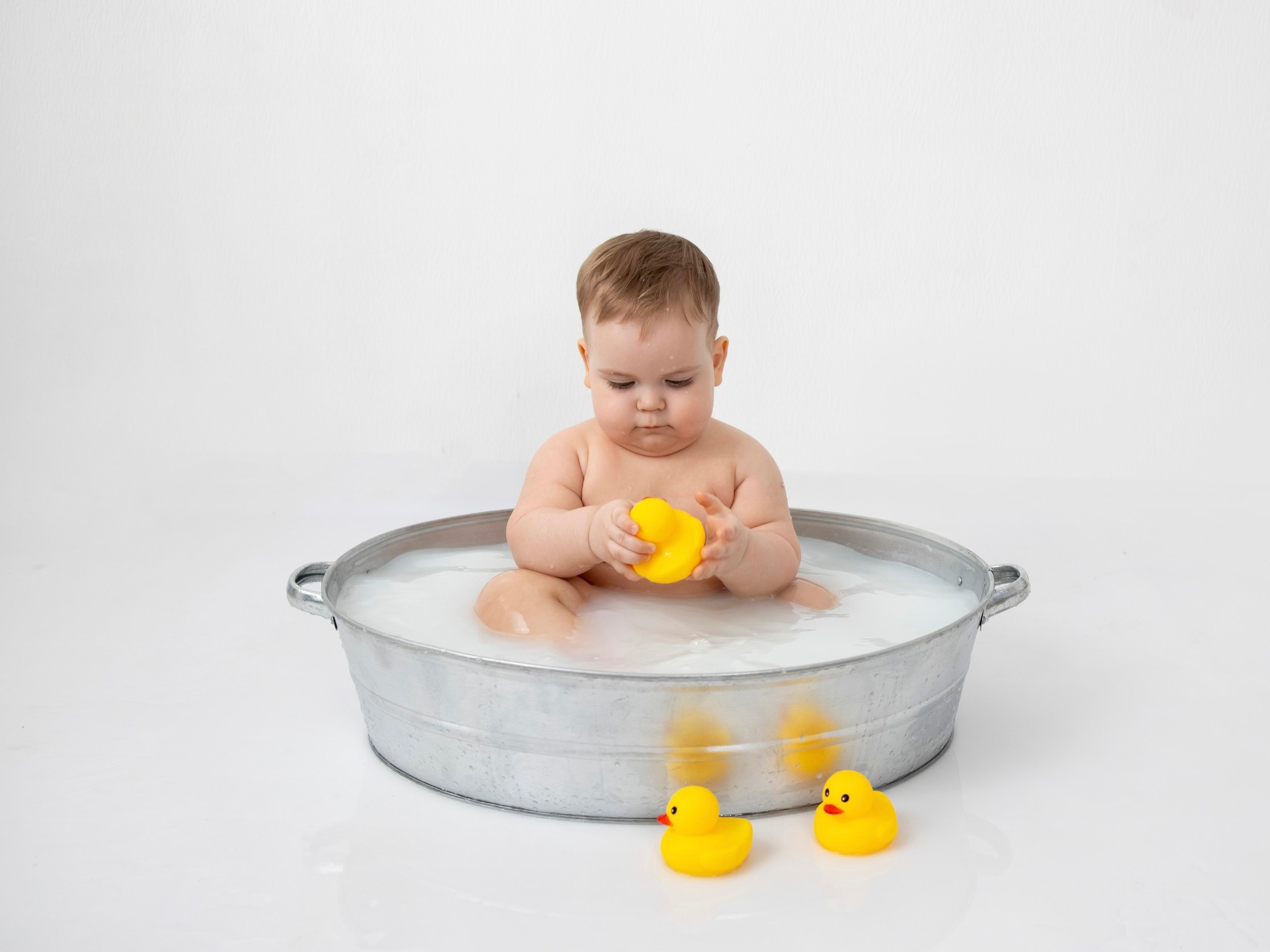 Фотосессия купания в молочной ванне (1). Фотокрошка — детская фотостудия в Новосибирске