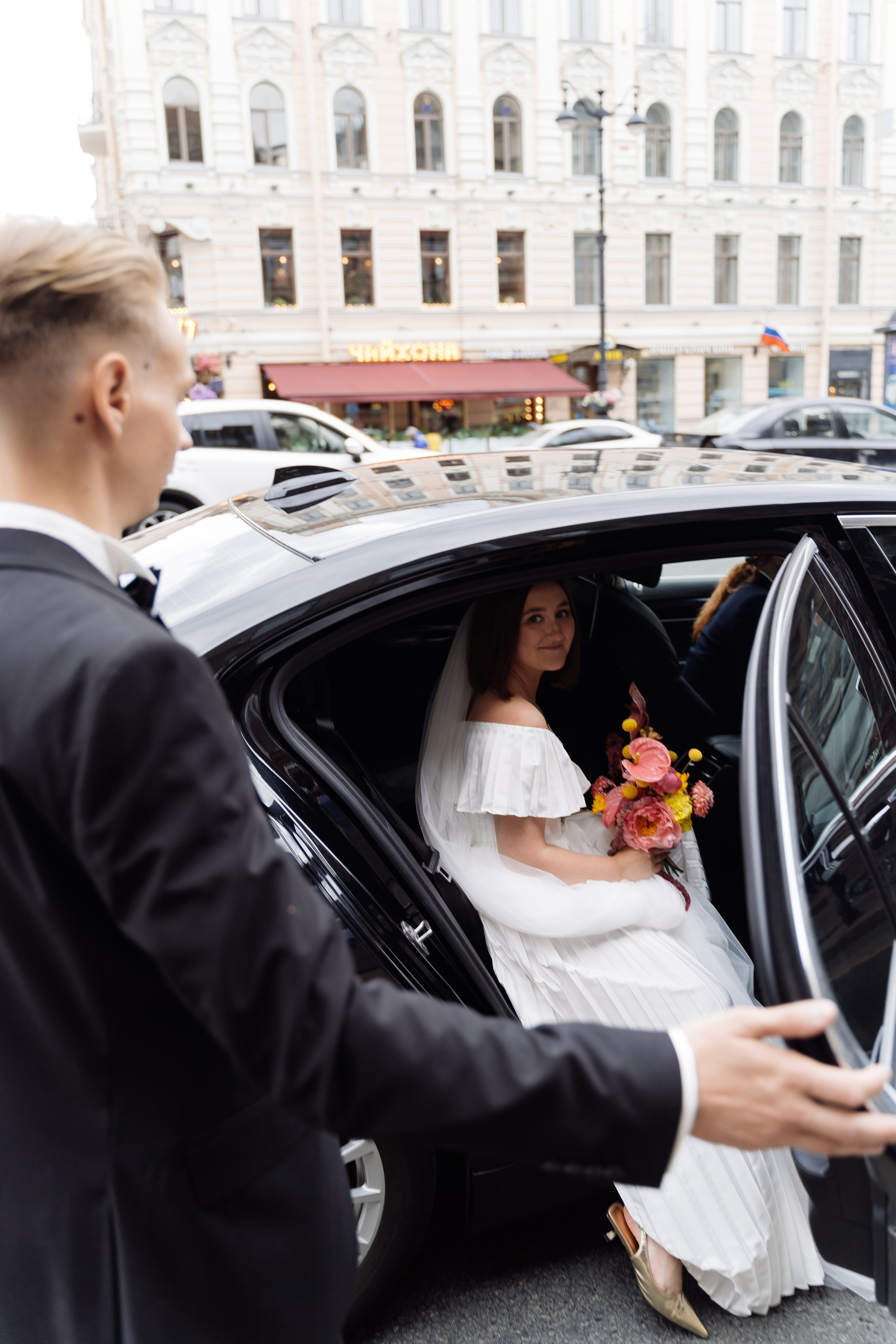 Свадьба на крыше Петербурга. Свадебный фотограф организатор в Санкт-Петербурге Ассоль Опарина