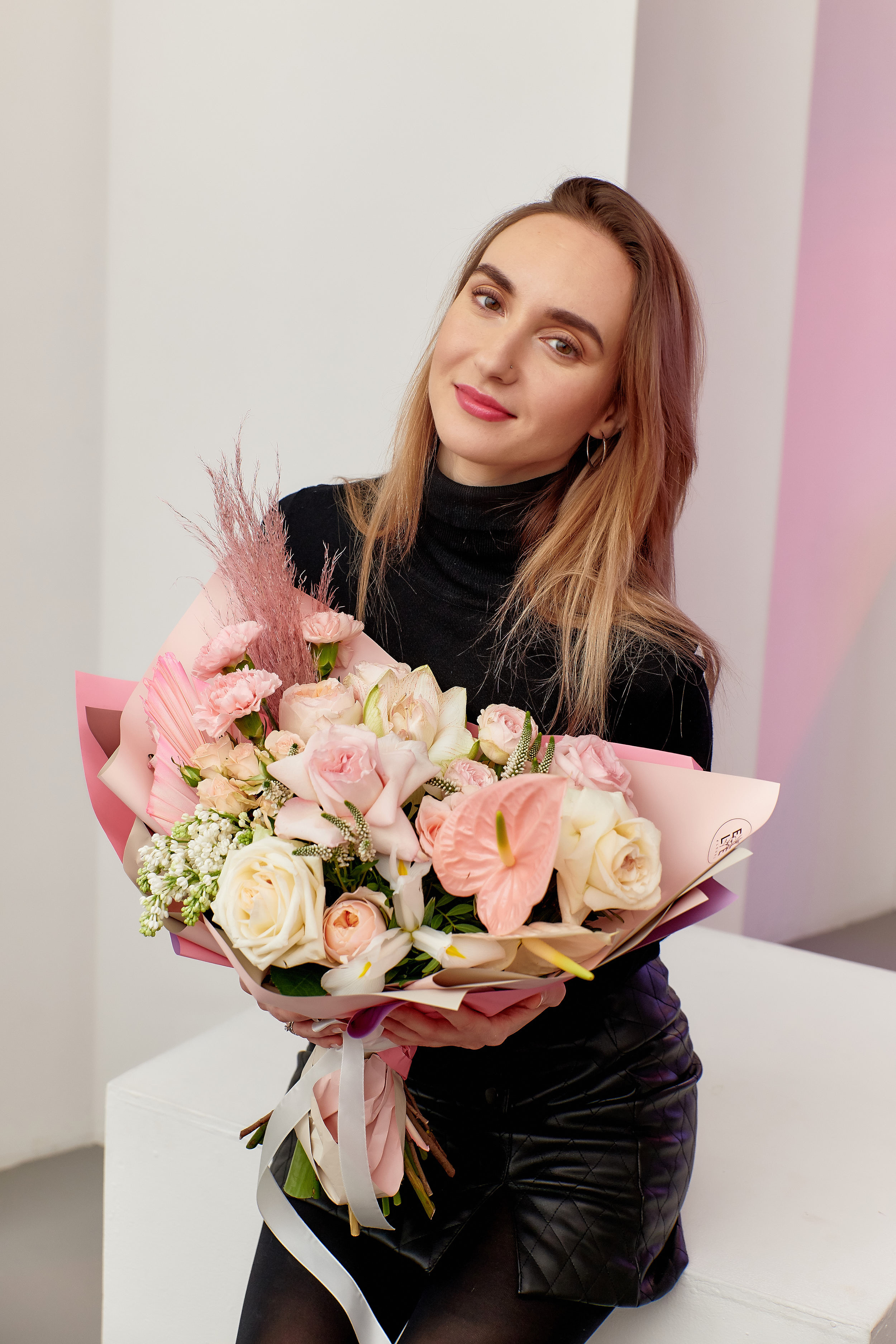 Доставка цветов и сладостей. ФОТОГРАФ Кристина Павлова | МОСКВА