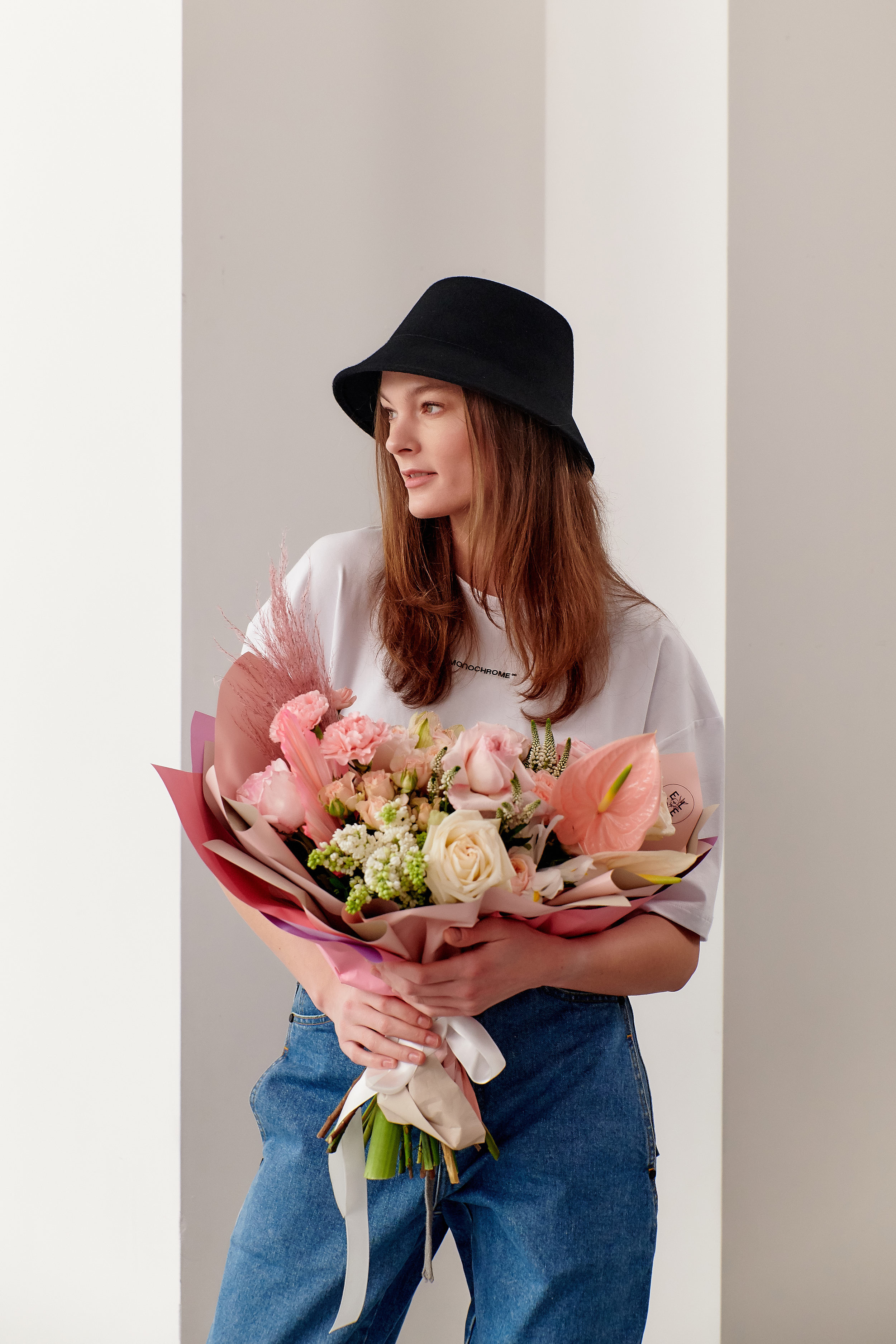 Доставка цветов и сладостей. ФОТОГРАФ Кристина Павлова | МОСКВА