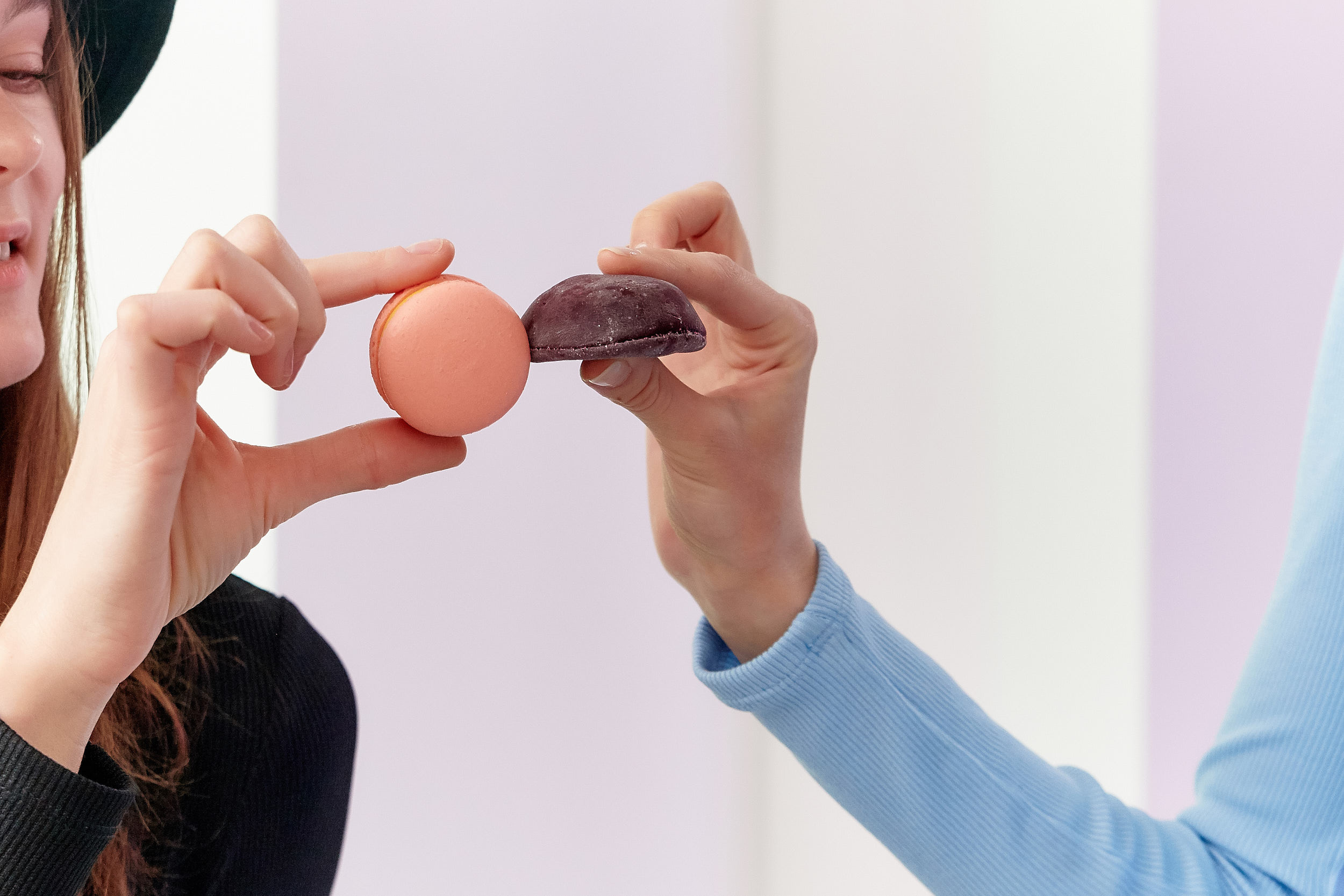 Доставка цветов и сладостей. ФОТОГРАФ Кристина Павлова | МОСКВА