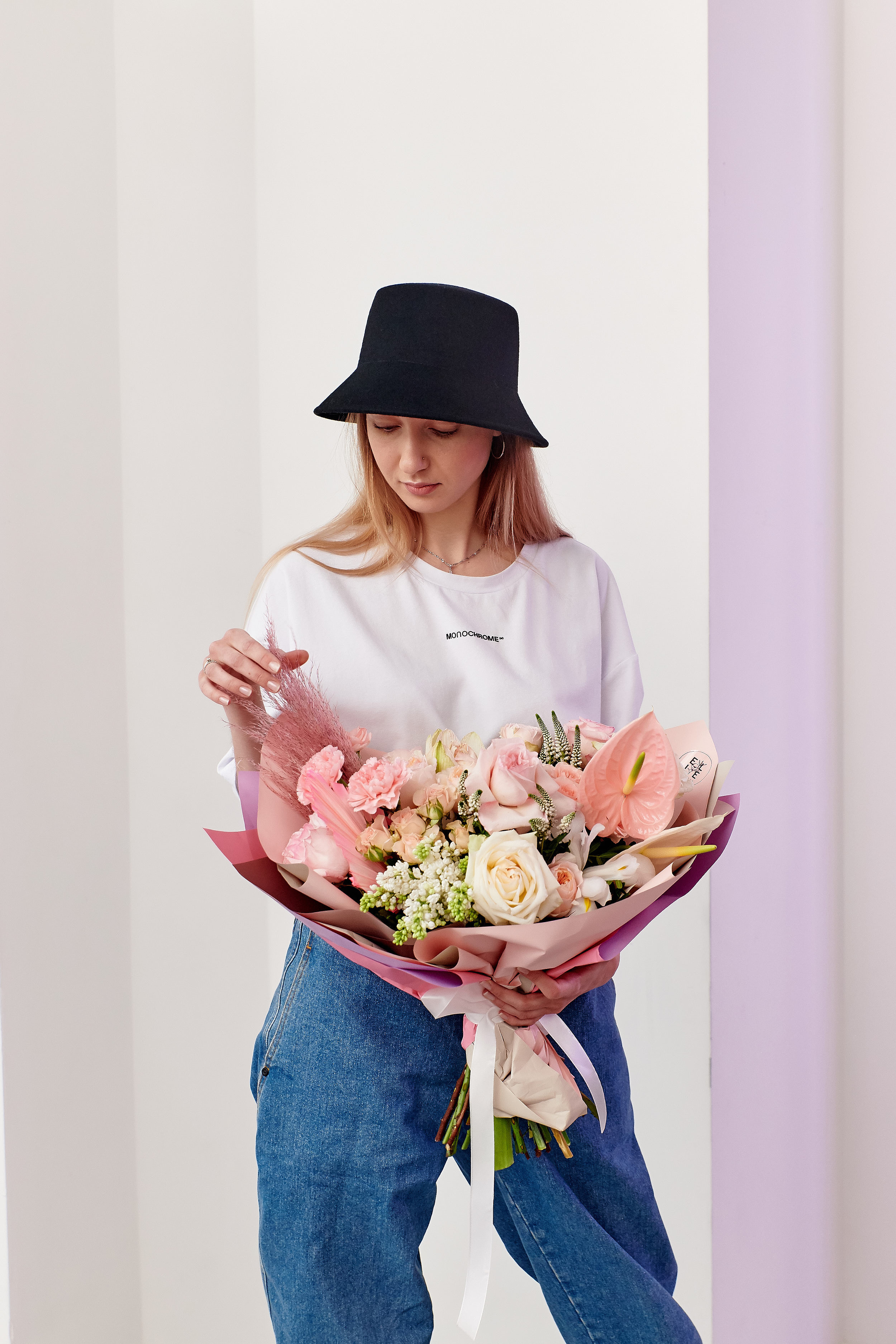 Доставка цветов и сладостей. ФОТОГРАФ Кристина Павлова | МОСКВА