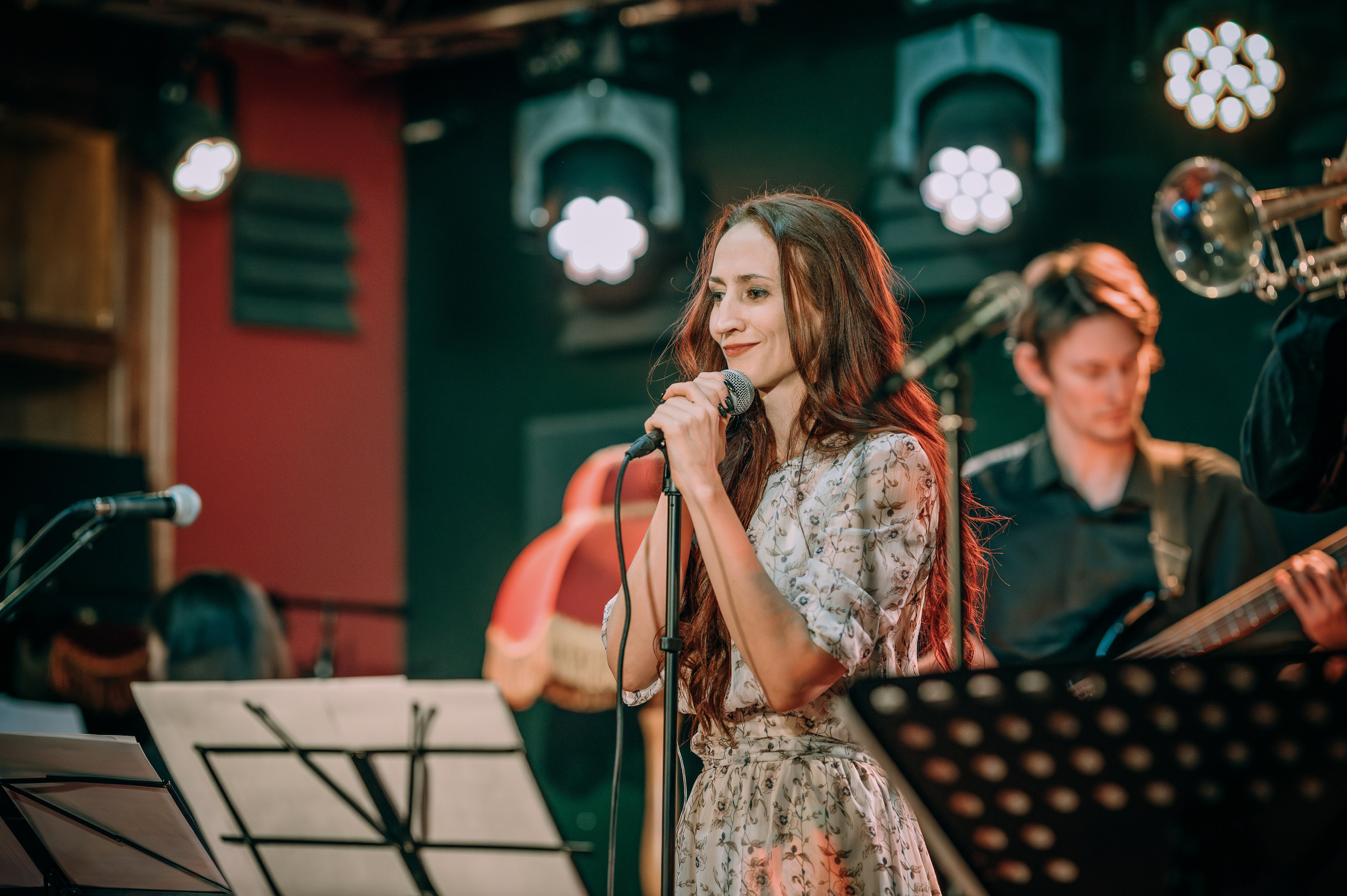 О нас. Леона Молотова & Stories Band. Авторские песни-сказки. Уроки вокала. Вокальная студия Soul Family Music Studio