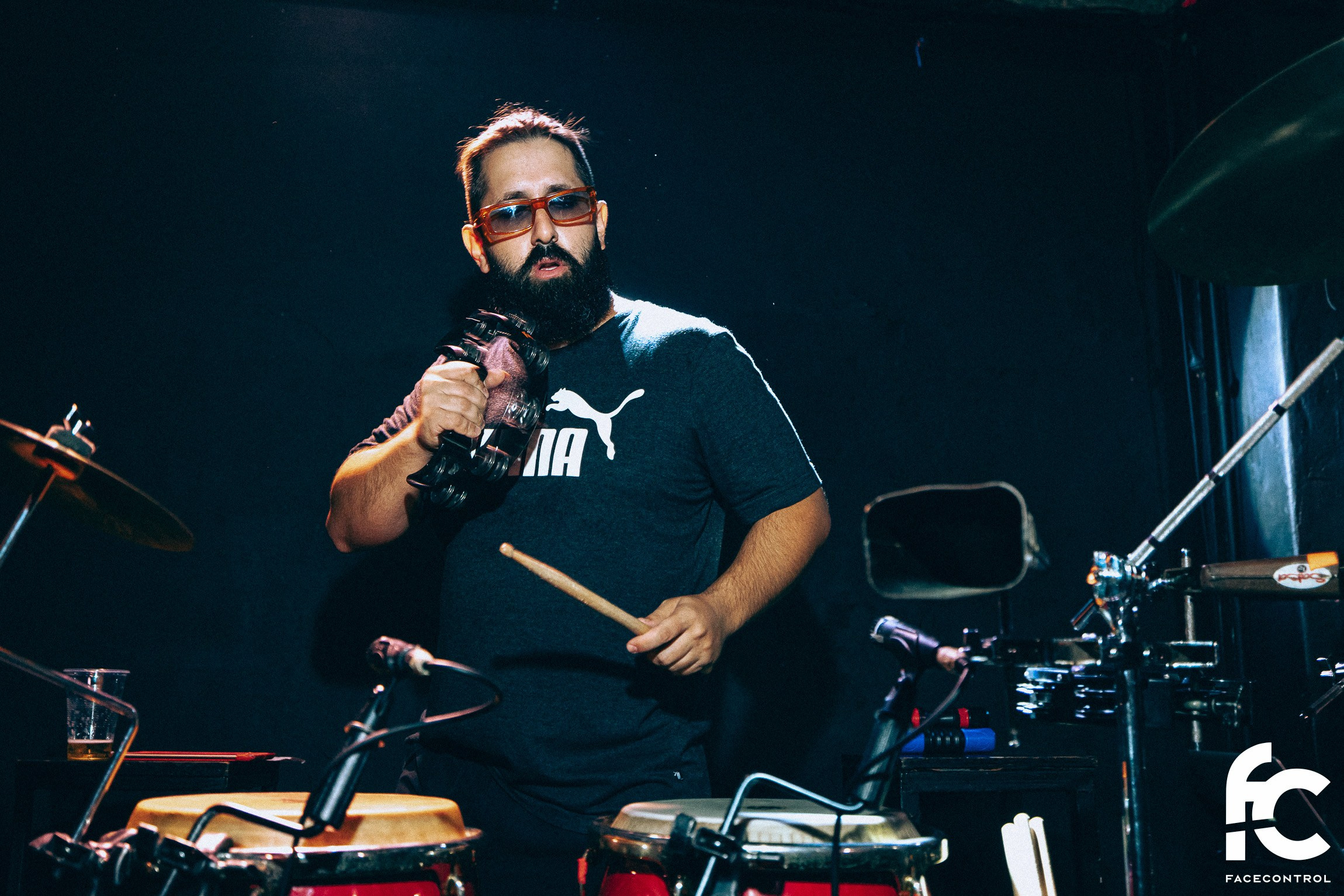 Sextape of Lovers & Granma. Face Control: Crónica social, anuncios de eventos y reportajes fotográficos