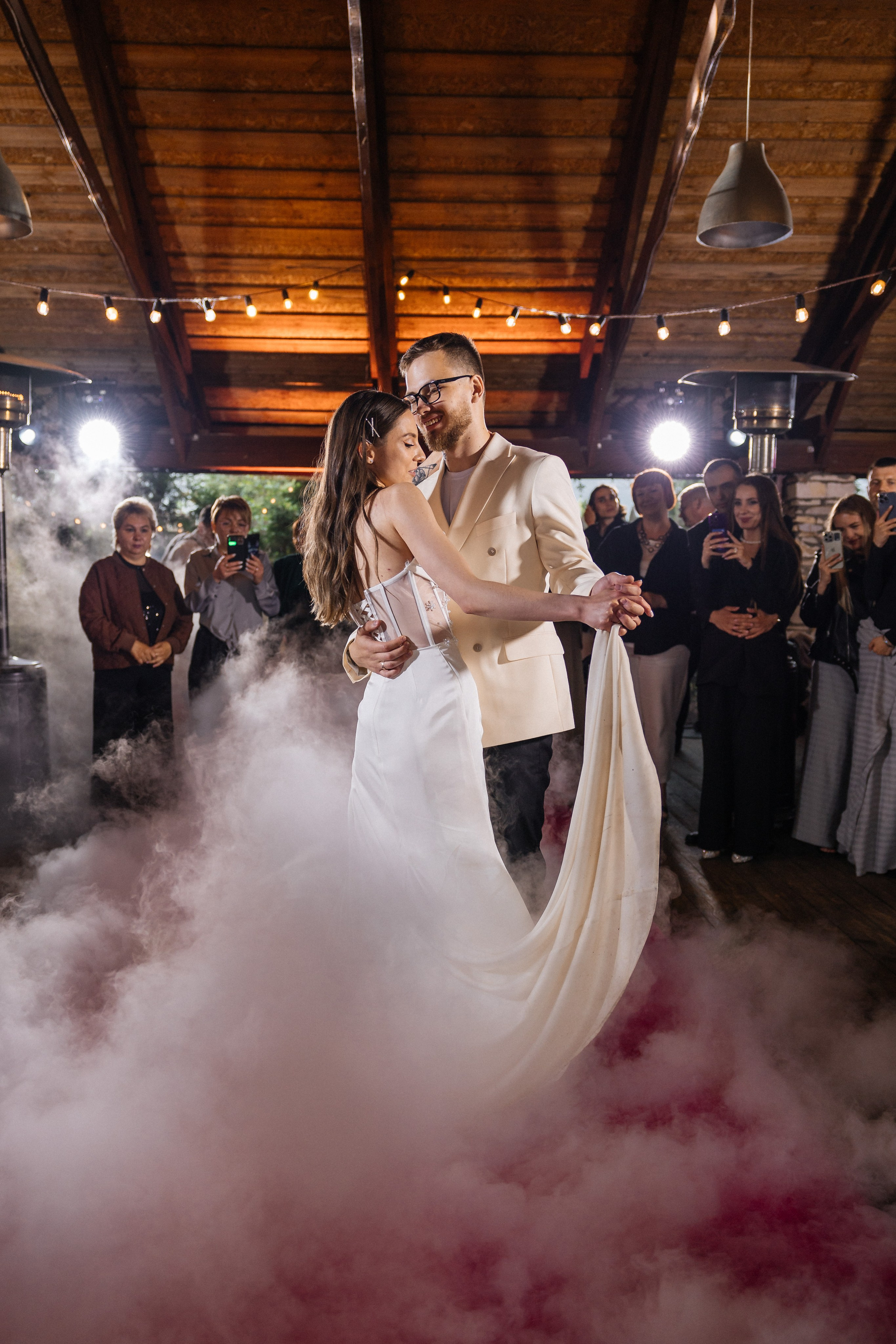 Свадебная съемка в Москве — Профессиональный свадебный фотограф для вашей свадьбы, фото и видео услуги. Фотограф Аделина Raw