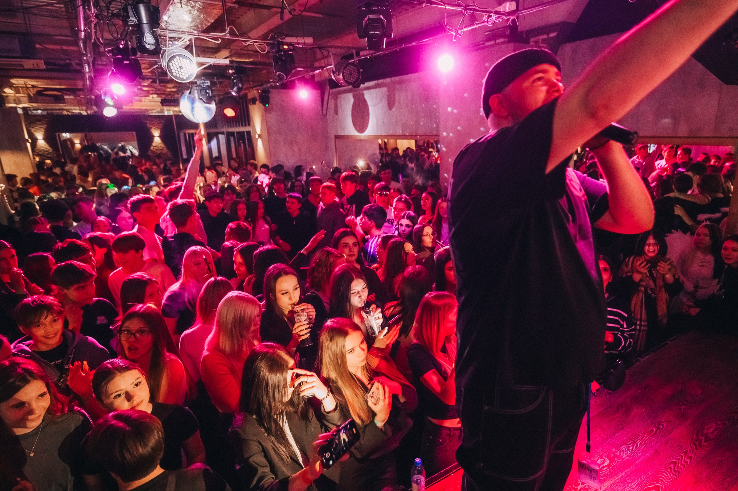 8 MARCH WOMENS DAY PARTY. Фотограф в Кемерово Владислав Шульц