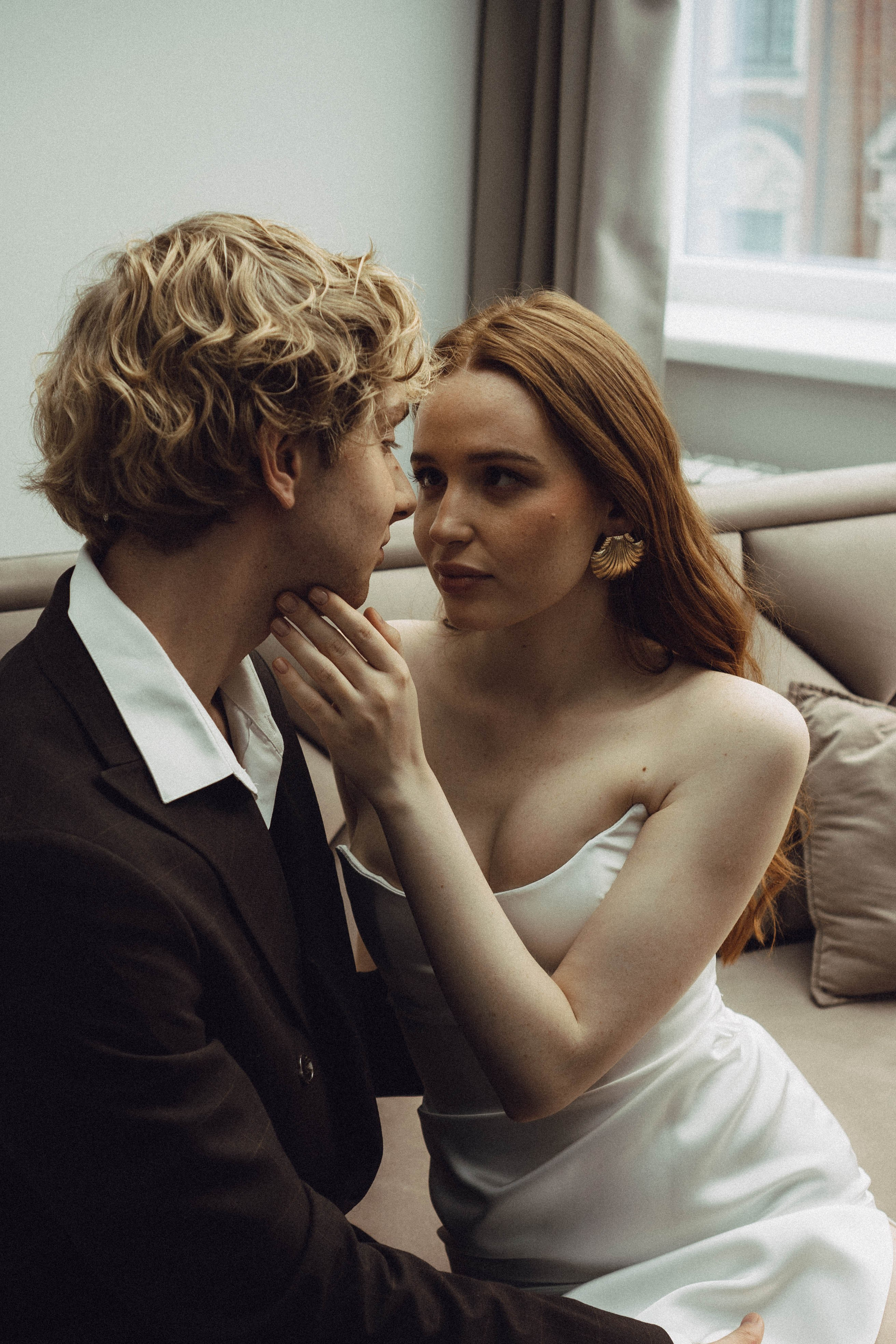 СВАДЕБНАЯ СЬЕМКА В ОТЕЛЕ. СБОРЫ ЖЕНИХА И НЕВЕСТЫ И ТАКЖЕ ТОР И ПОДГОТОВКА К ПРОГУЛКЕ. Профессиональный фотограф, Санкт-Петербург — Виктория Богомолова