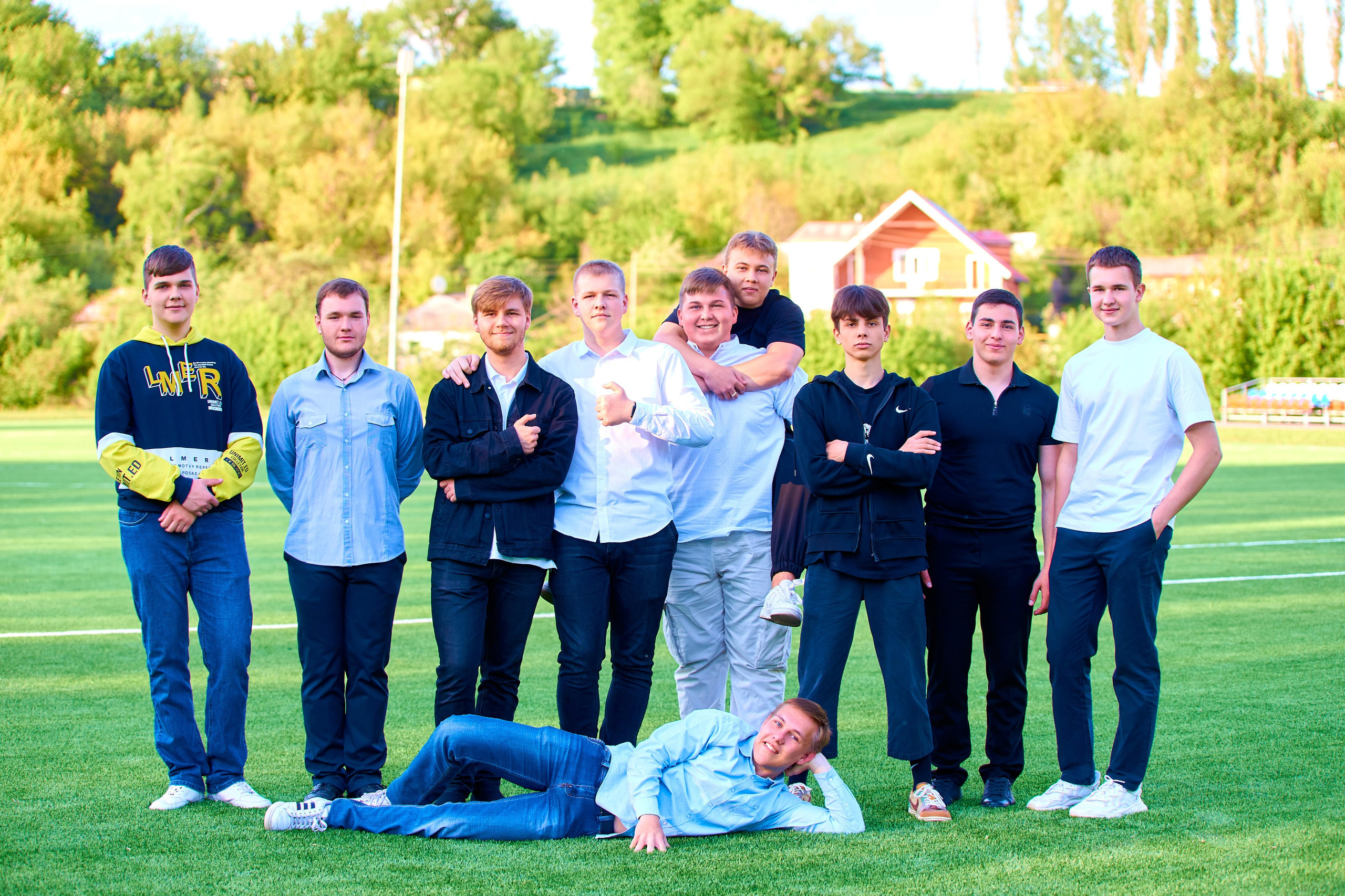 Весна 2023 в парке. 11 класс. Childrenfoto.ru