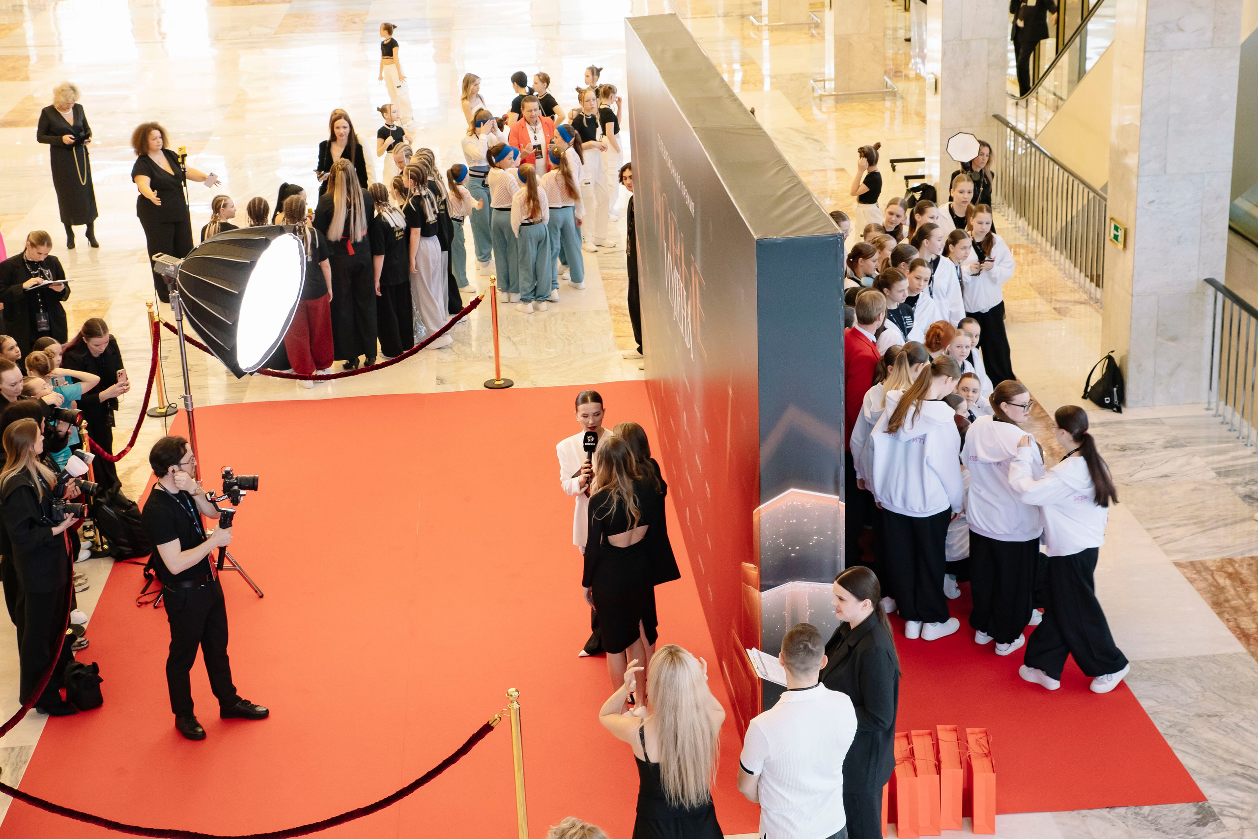 Закулисье. Гала-концерт Новые Имена в Кремлевском Дворце 30.03.26. Профессиональный фотограф в Москве | Заказать фотосессию и съемку