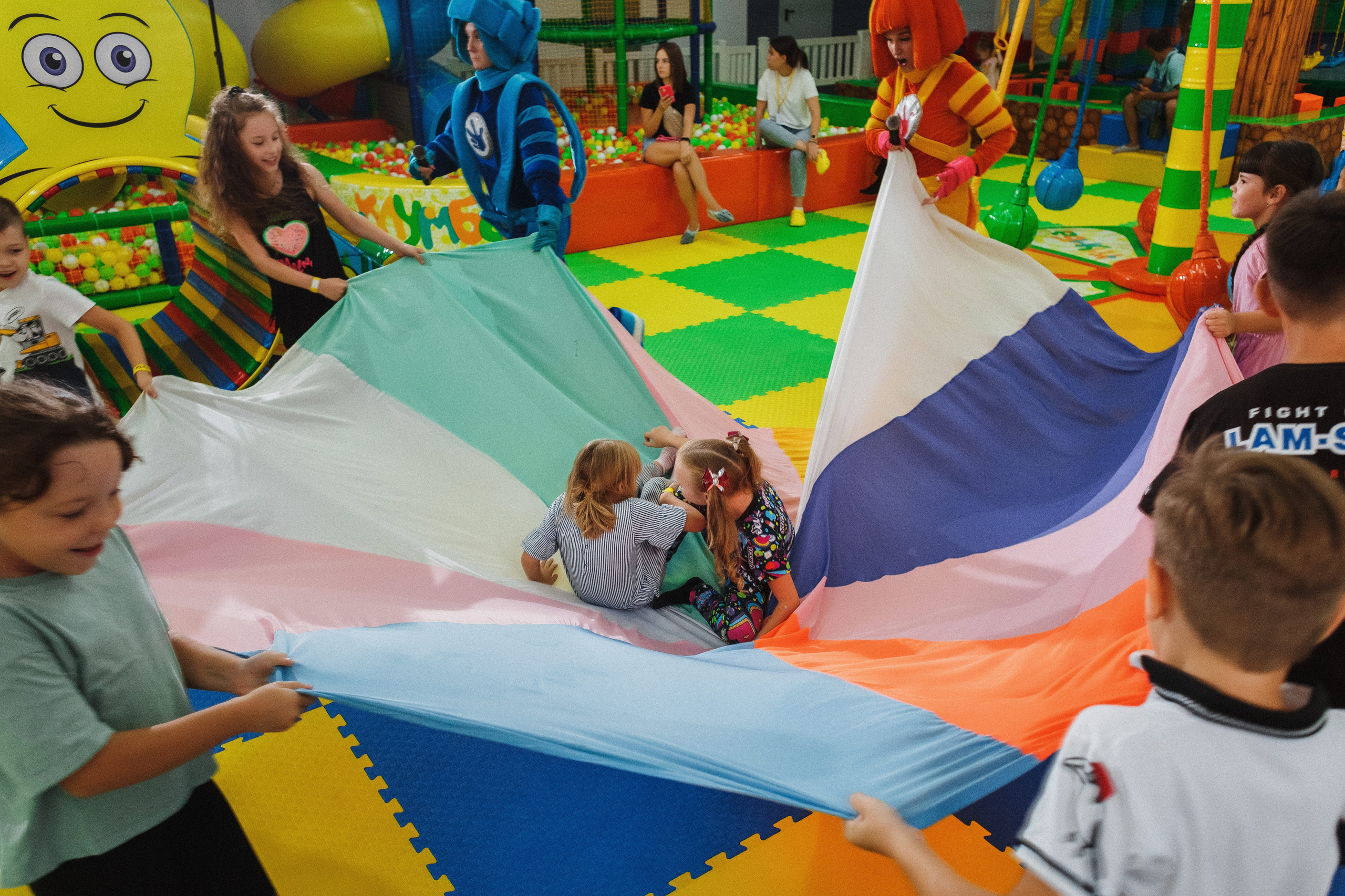 Волшебные моменты: детский праздник в игровой Клумба, Таганрог. Свадебный и семейный фотограф в Таганроге Бакарюк Антон