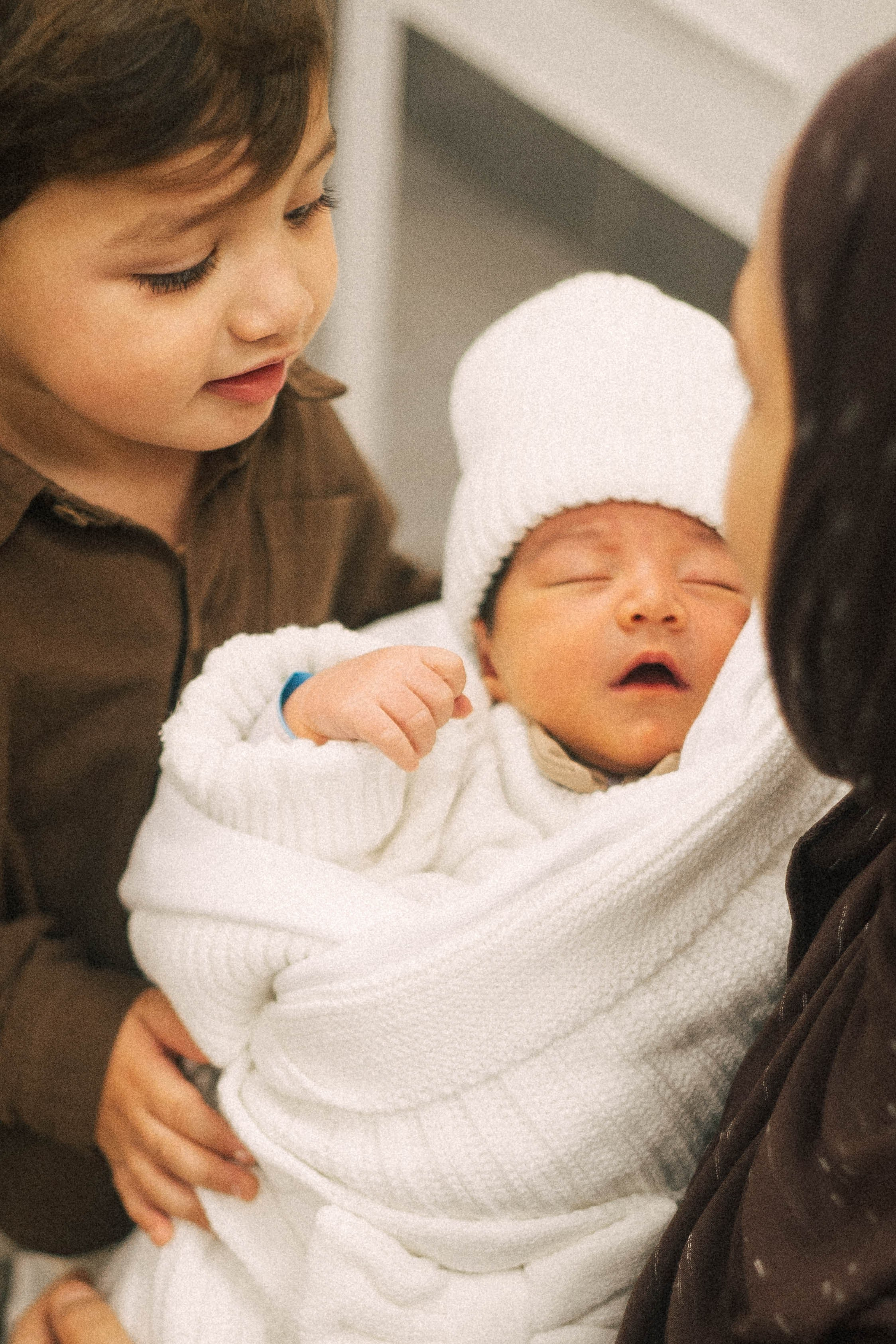 Выписка Сева, Сехран, Мурад, Имран. Семейный фотограф Юлия Котова
