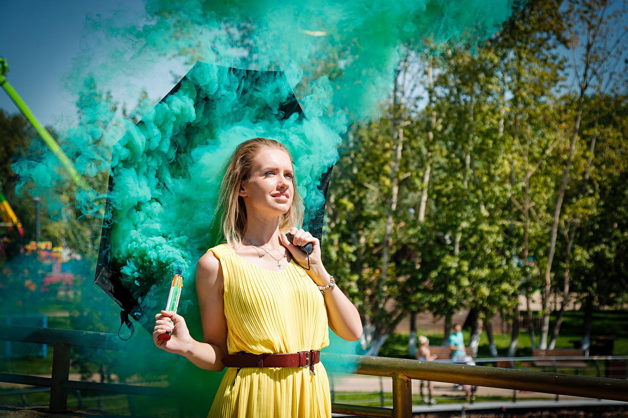зонт и цветной дым фотосессия 