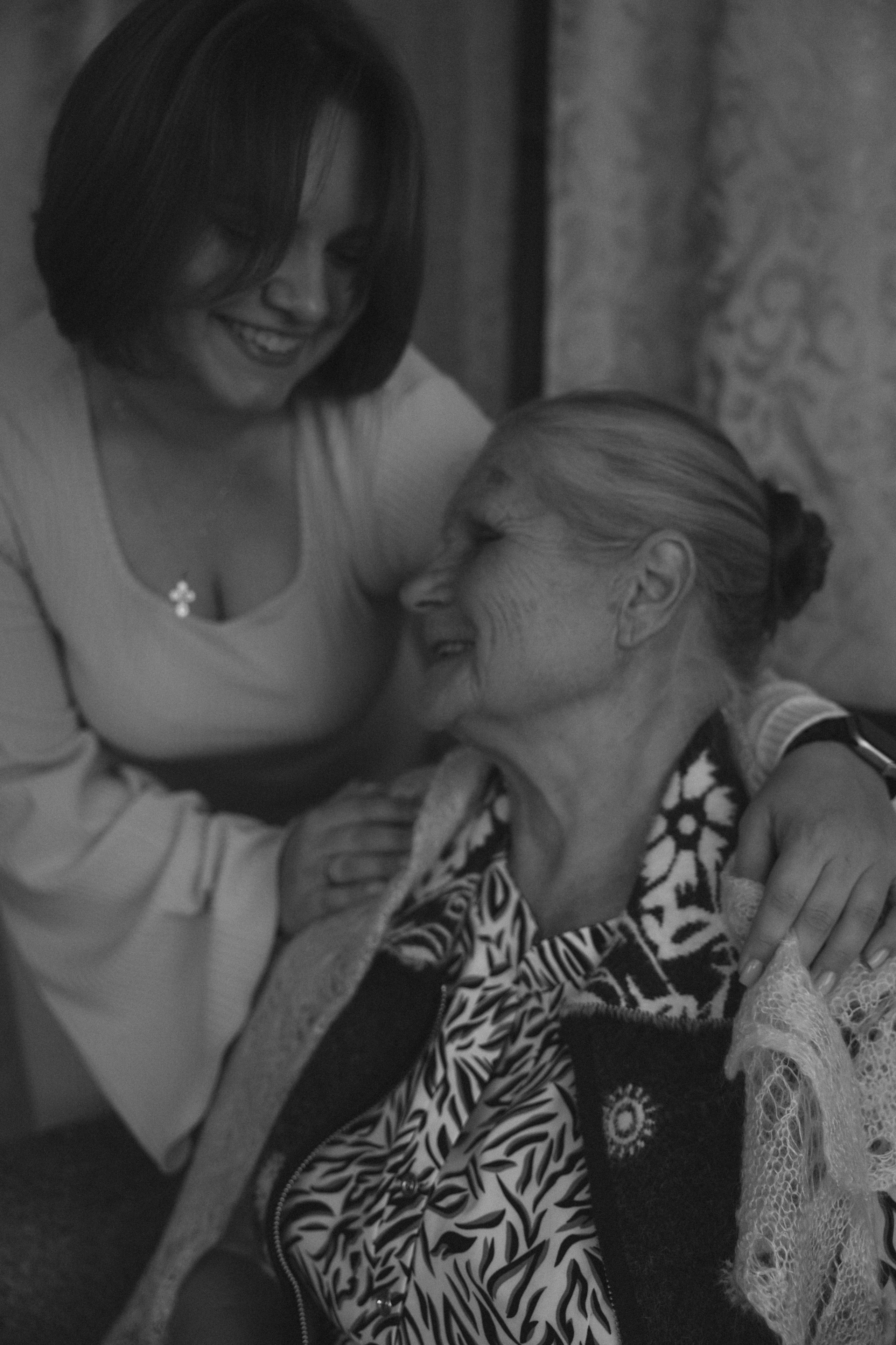 Аня и бабушка. Семейный фотограф Губкин/Старый Оскол