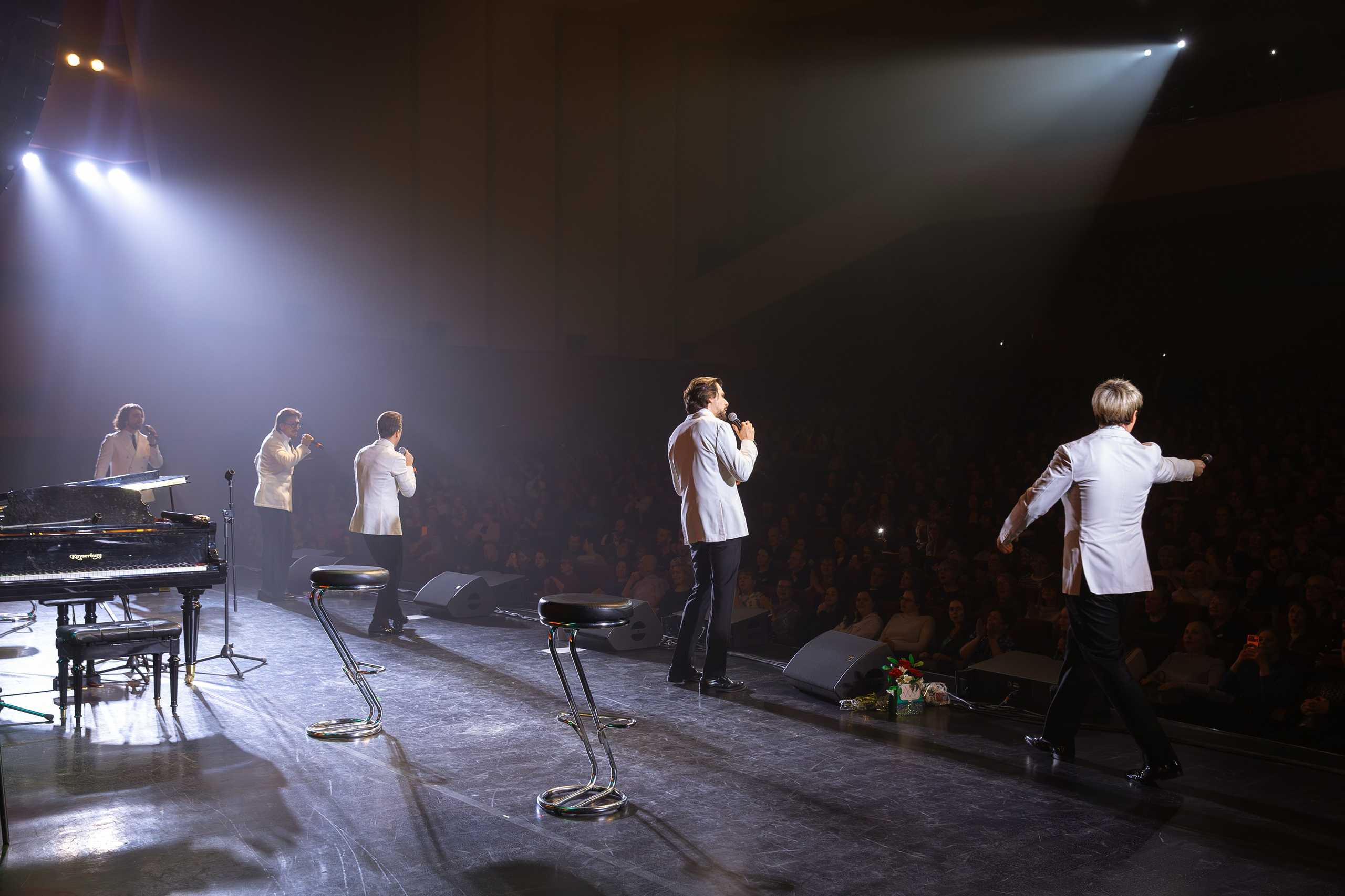 Видео и фотосъёмка концертов. Свадебный, семейный видеограф и фотограф в Екатеринбурге Николай Рыков