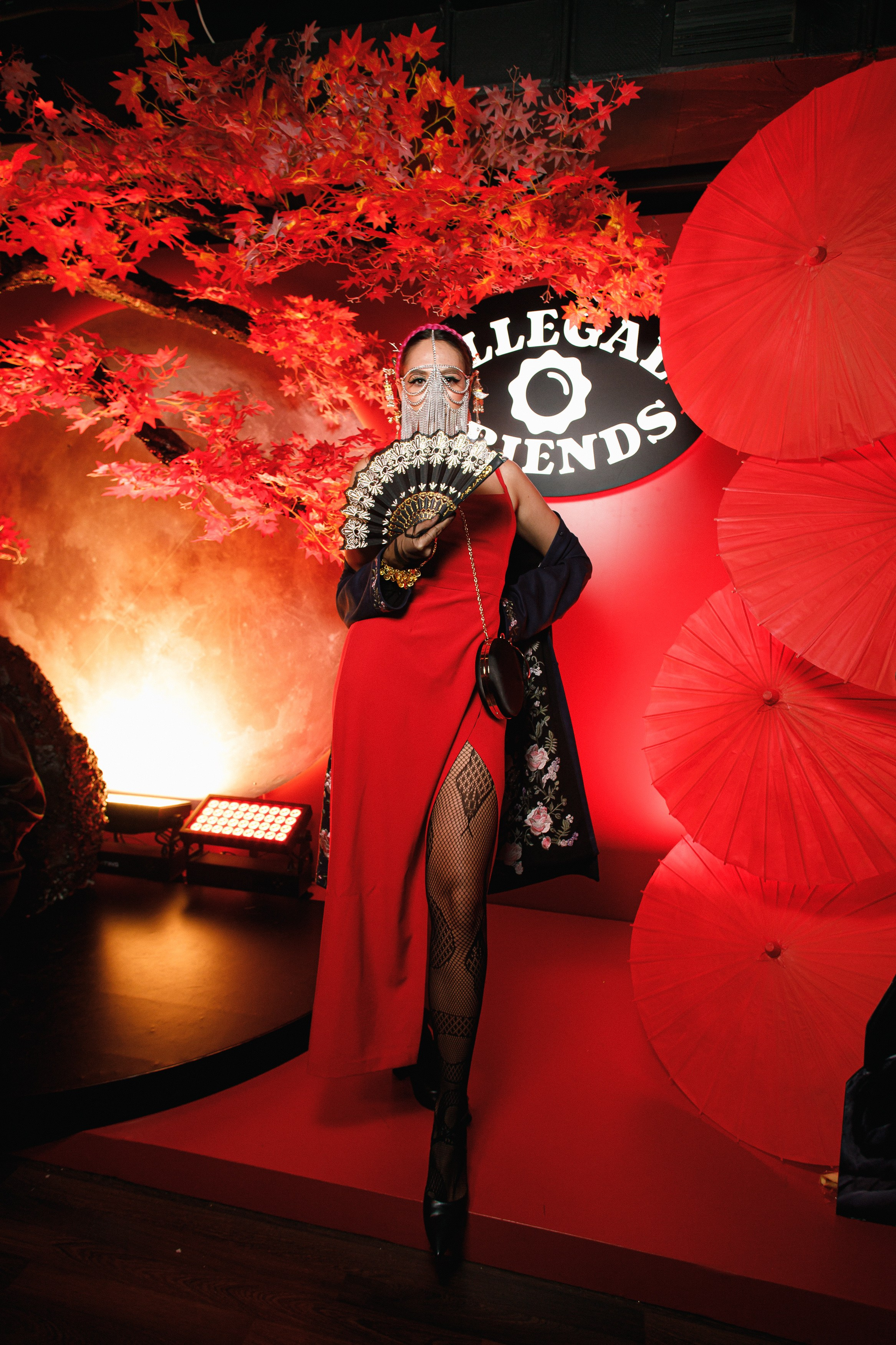 ILLEGAL FRIENDS | ASIA. СВОИ. ФОТООТЧЕТЫ-СОБЫТИЯ-МЕСТА