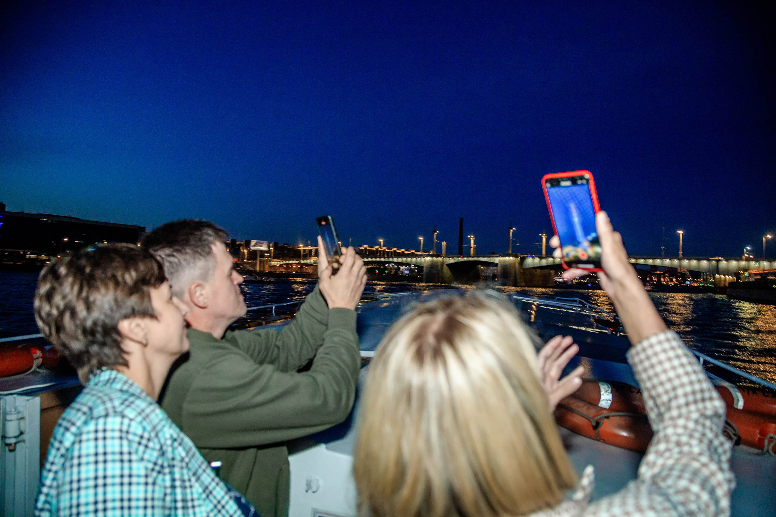 Выпускной на теплоходе. Фотограф в Санкт-Петербурге Чумаков Семен