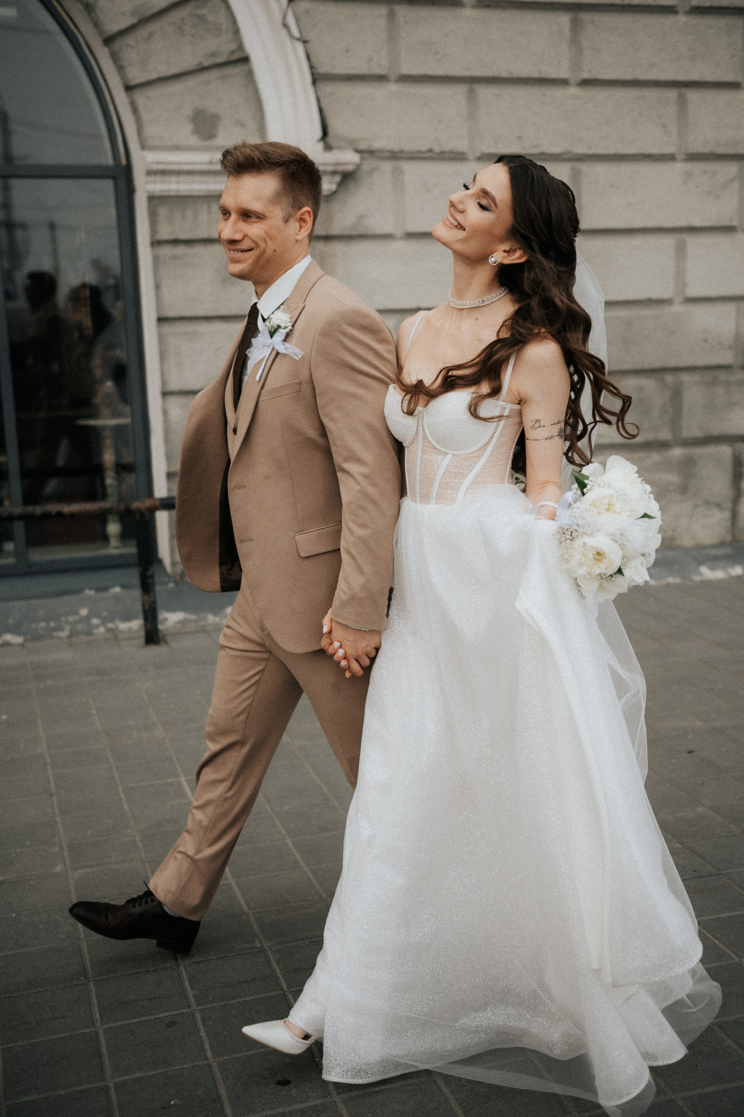 Свадебные фотографии. Фотограф в Барнауле Дарья Бутурлакина. Люби.Цени.Касайся