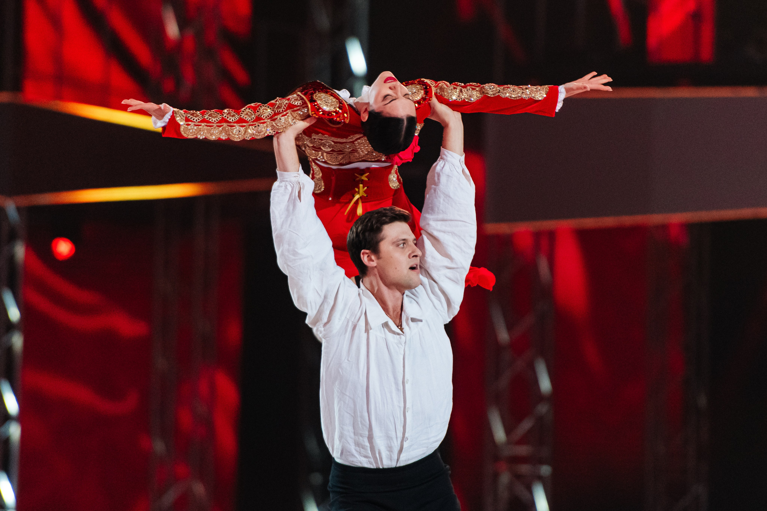 ШОУ Ильи АВЕРБУХА. ДИНА МИХНЕВА спортивный фотограф Москва