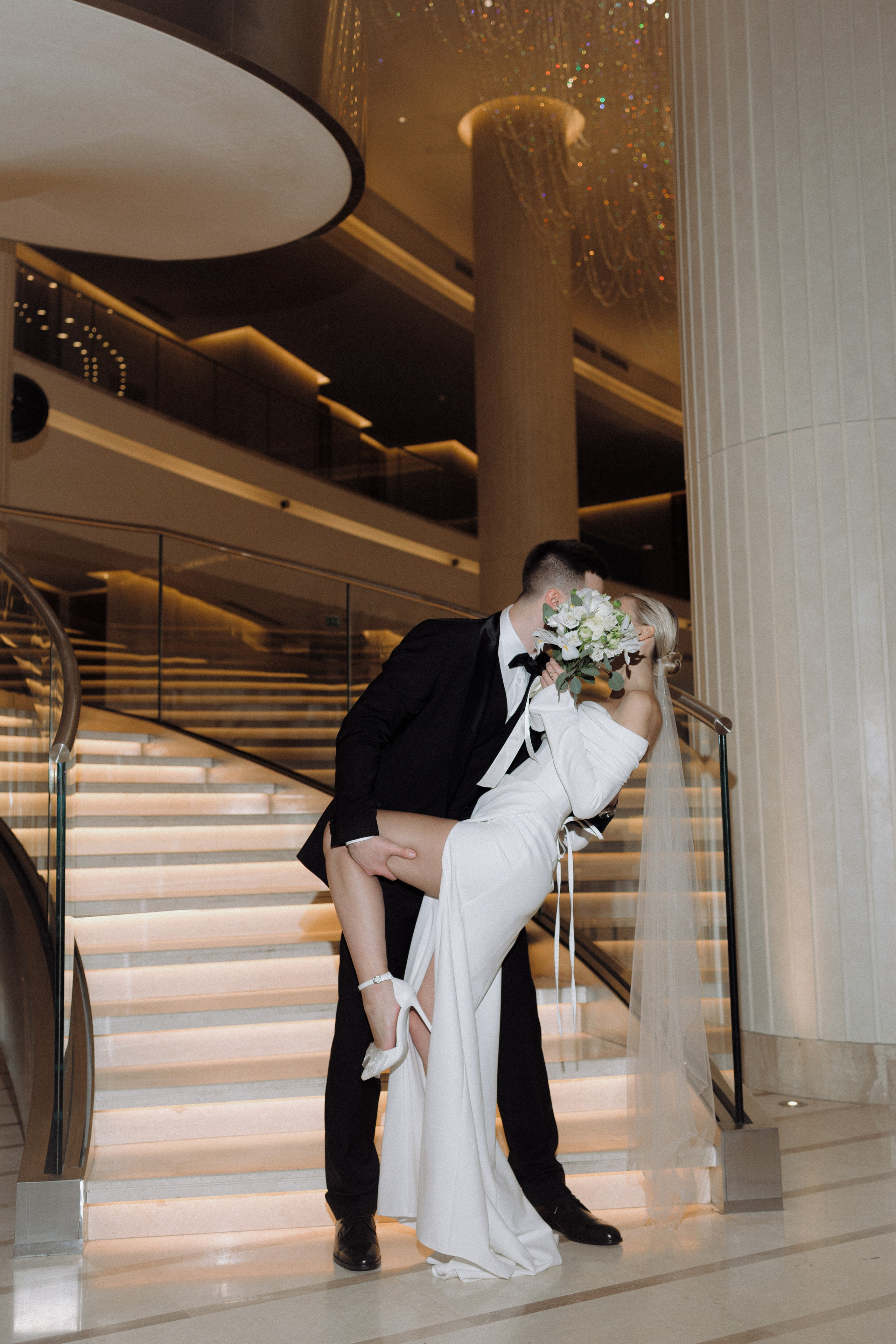 Свадебная фотосессия на стадионе Спартак. Свадебный фотограф в Москве. свадебная фотосессия Москва. Фотограф в Москве Валерия Рожкова