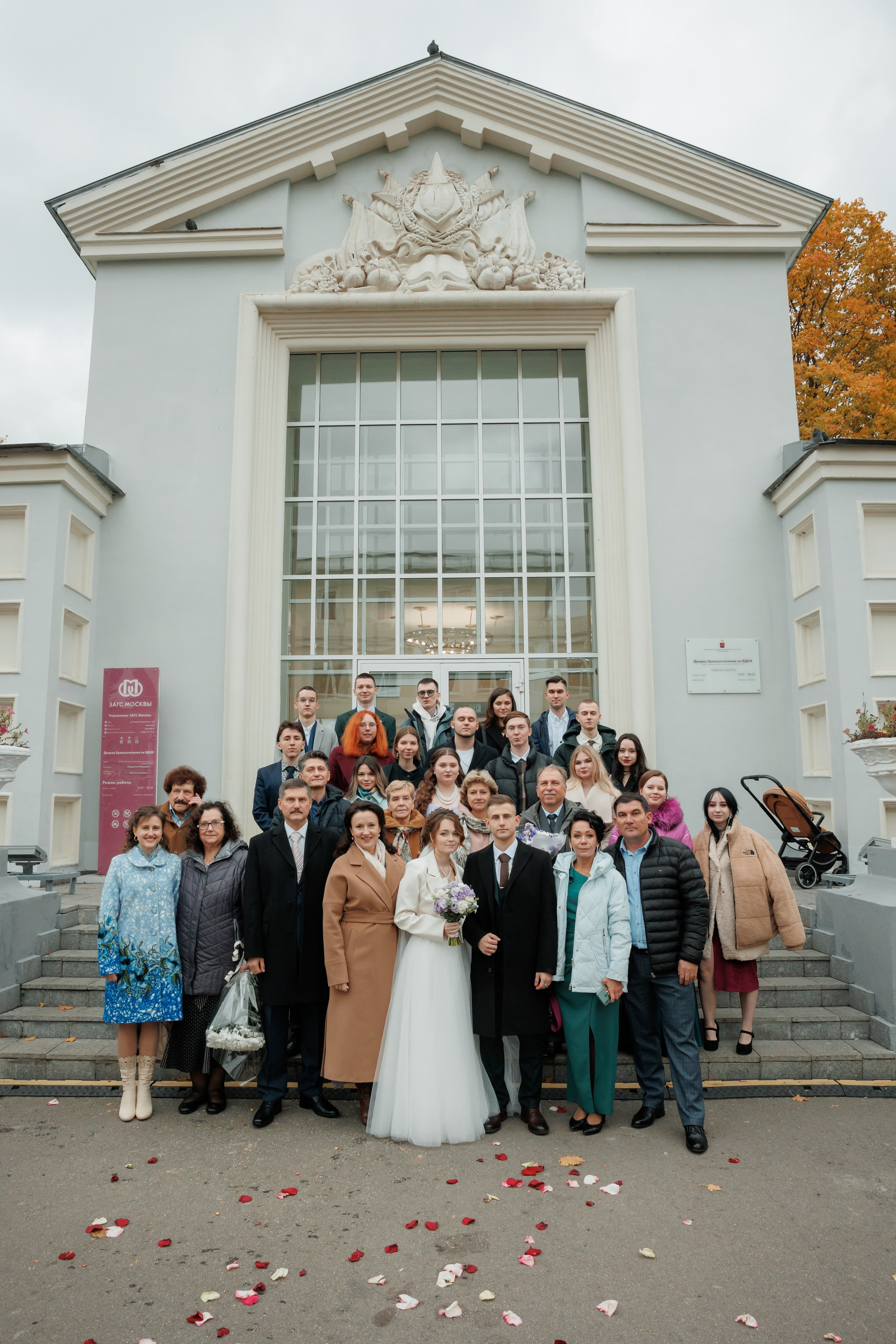 Константин и Дарья, ЗАГС ВДНХ, отель Soluxe, ресторан «Антик». Свадебный и репортажный фотограф (Москва, Королев и другие)