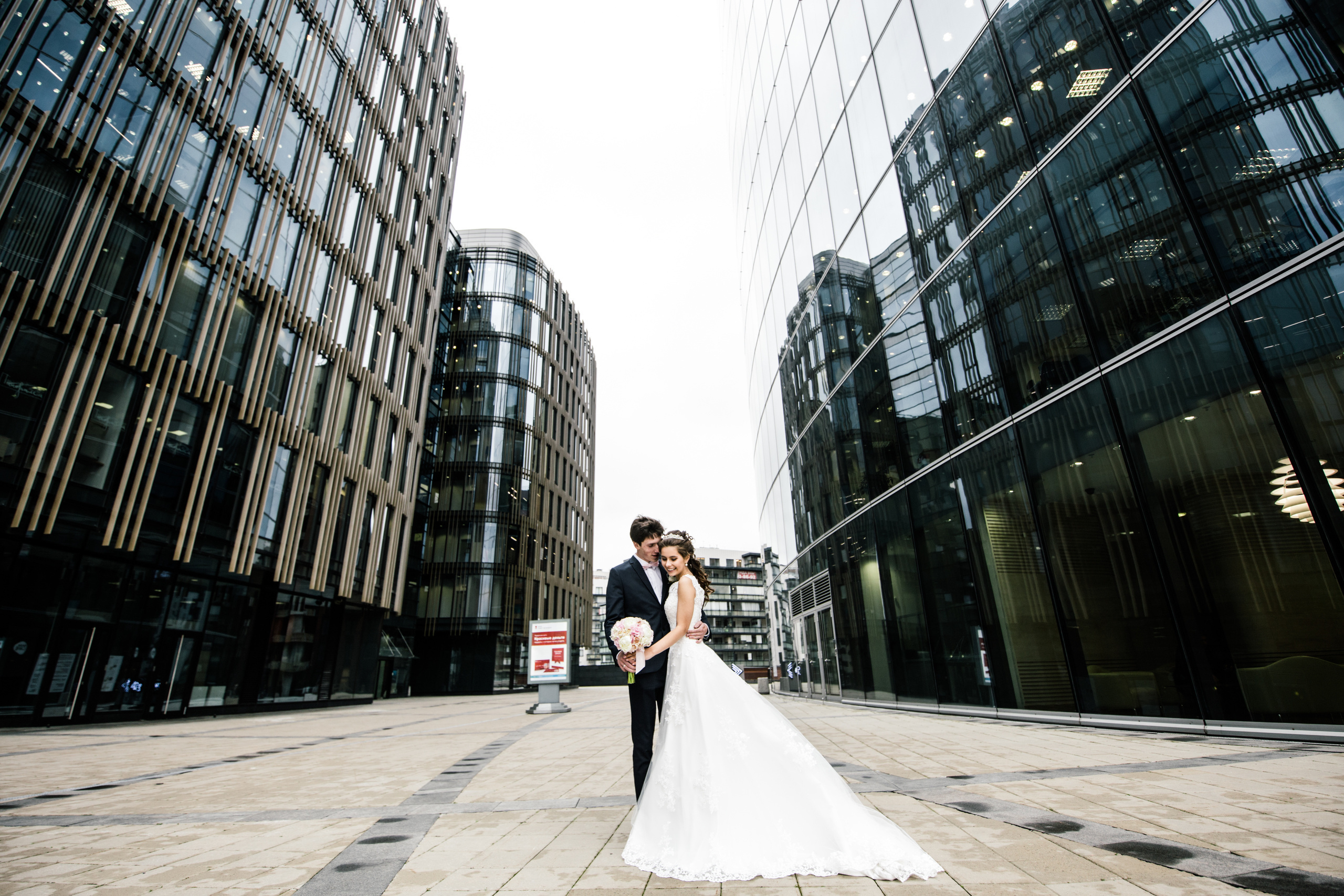 Романтическая прогулка свадебного дня Даши и Влада 11.08.16. Свадебный и семейный фотограф в Санкт-Петербурге Исупова Юлия