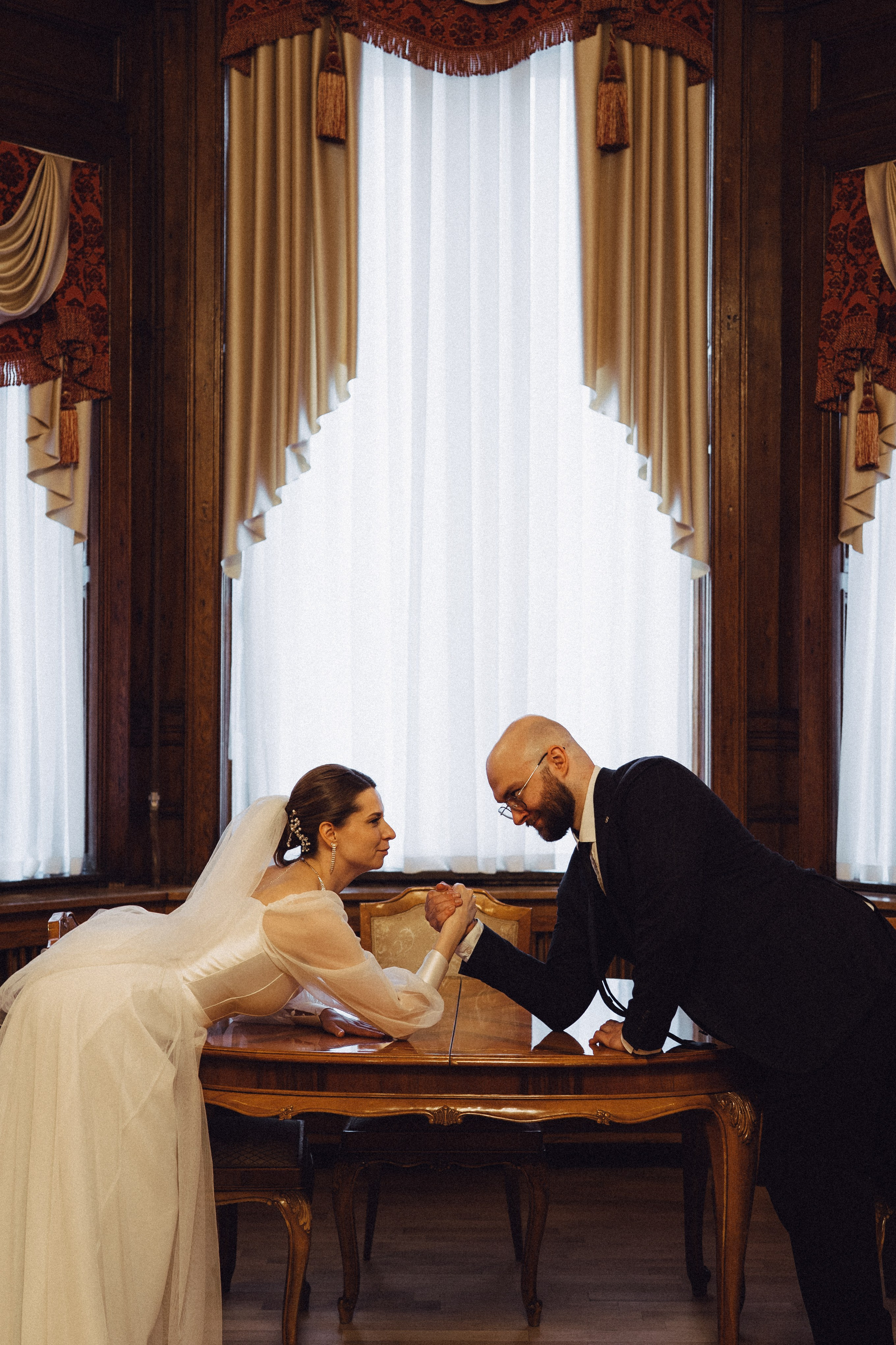 СВАДЕБНАЯ СЬЕМКА ВО ВТОРОМ ДВОРЦЕ (ДЕКАБРЬ) ТАКЖЕ СЬЕМКА В СТУДИИ НА ЧЕРНЫШЕВСКОЙ. Профессиональный фотограф, Санкт-Петербург — Виктория Богомолова