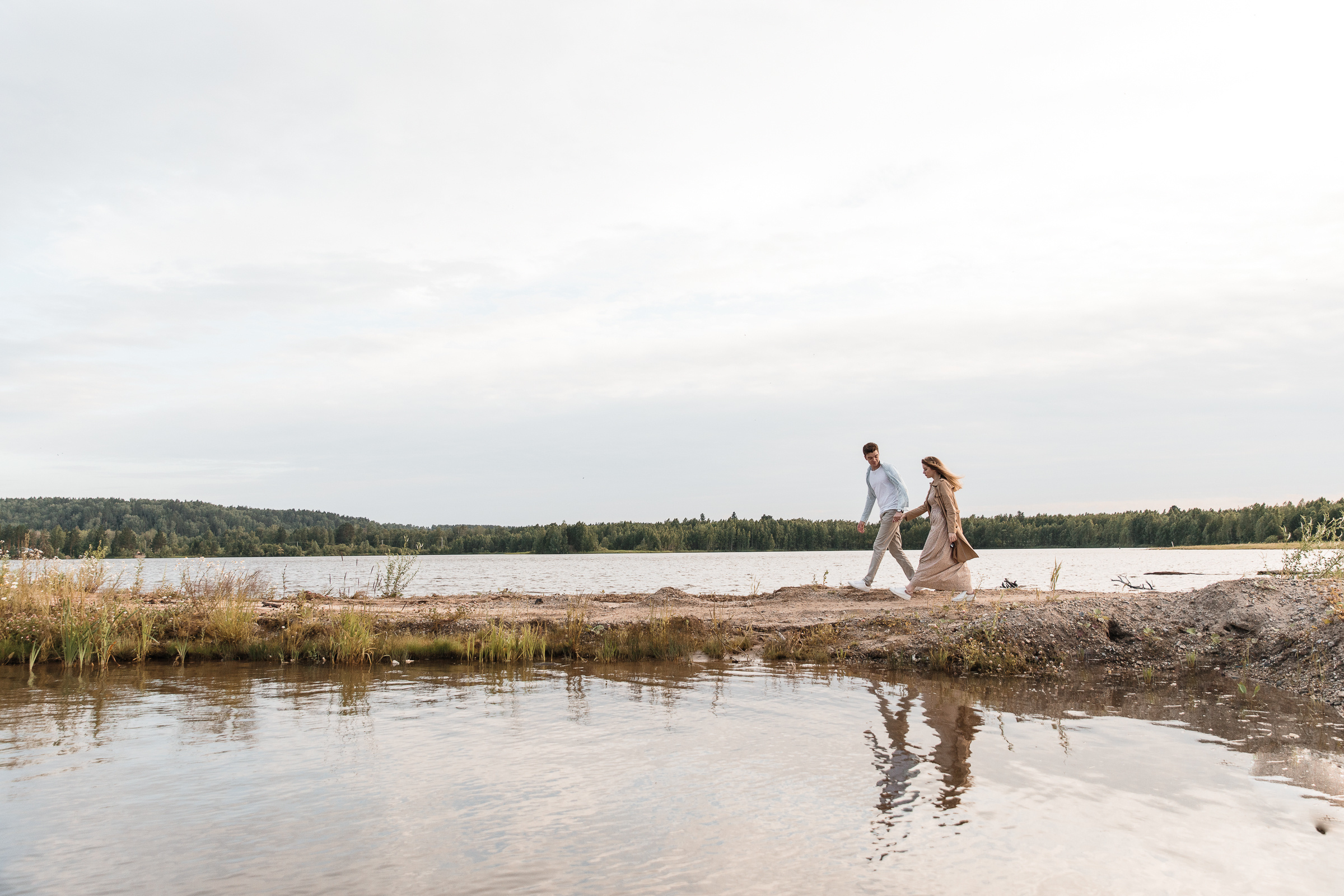 Двое в песках. Фотограф Ян Ежов | Свадебный фотограф в Томске