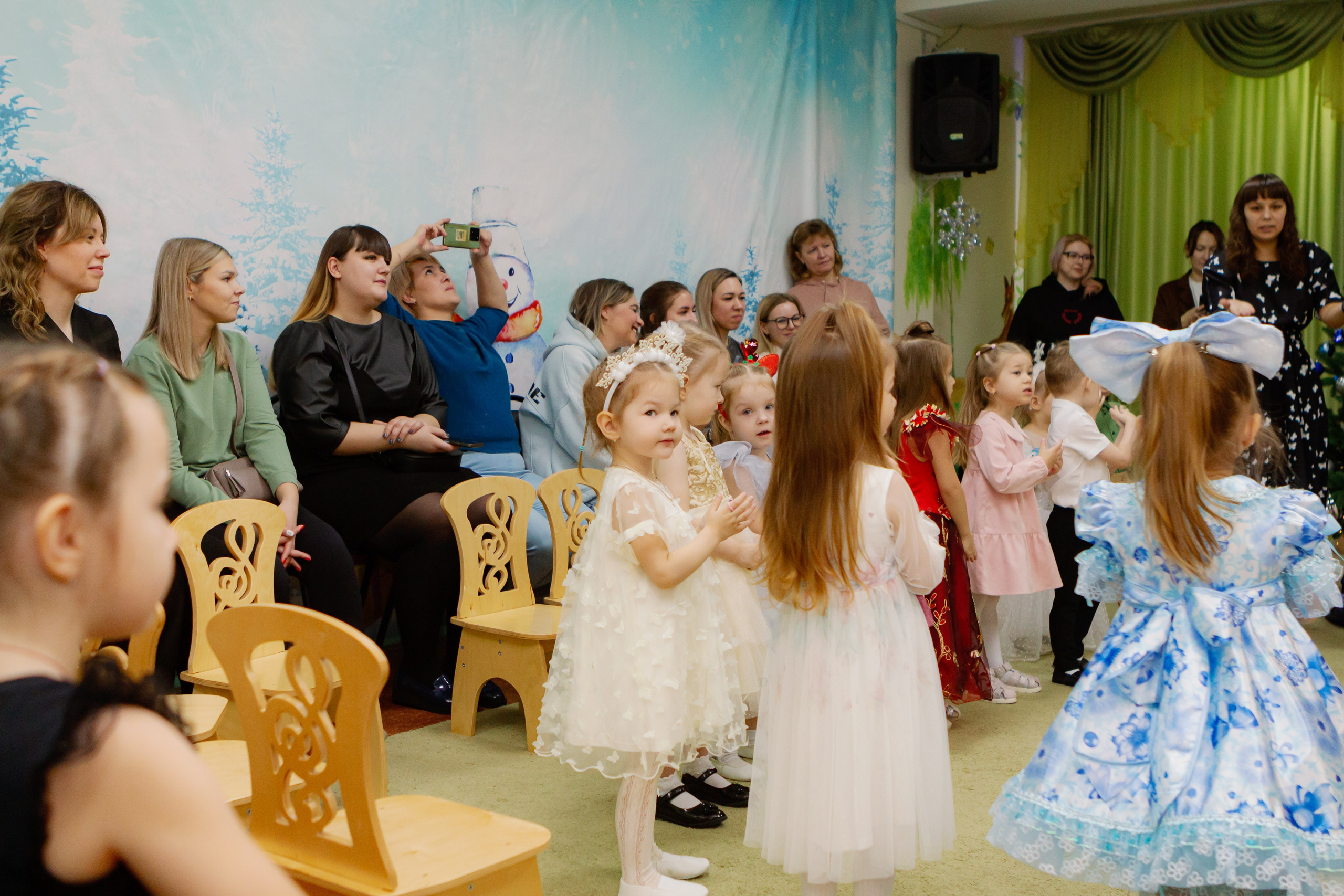 Фотосъёмка новогоднего утренника. Фотограф в Екатеринбурге Пойгина Елена