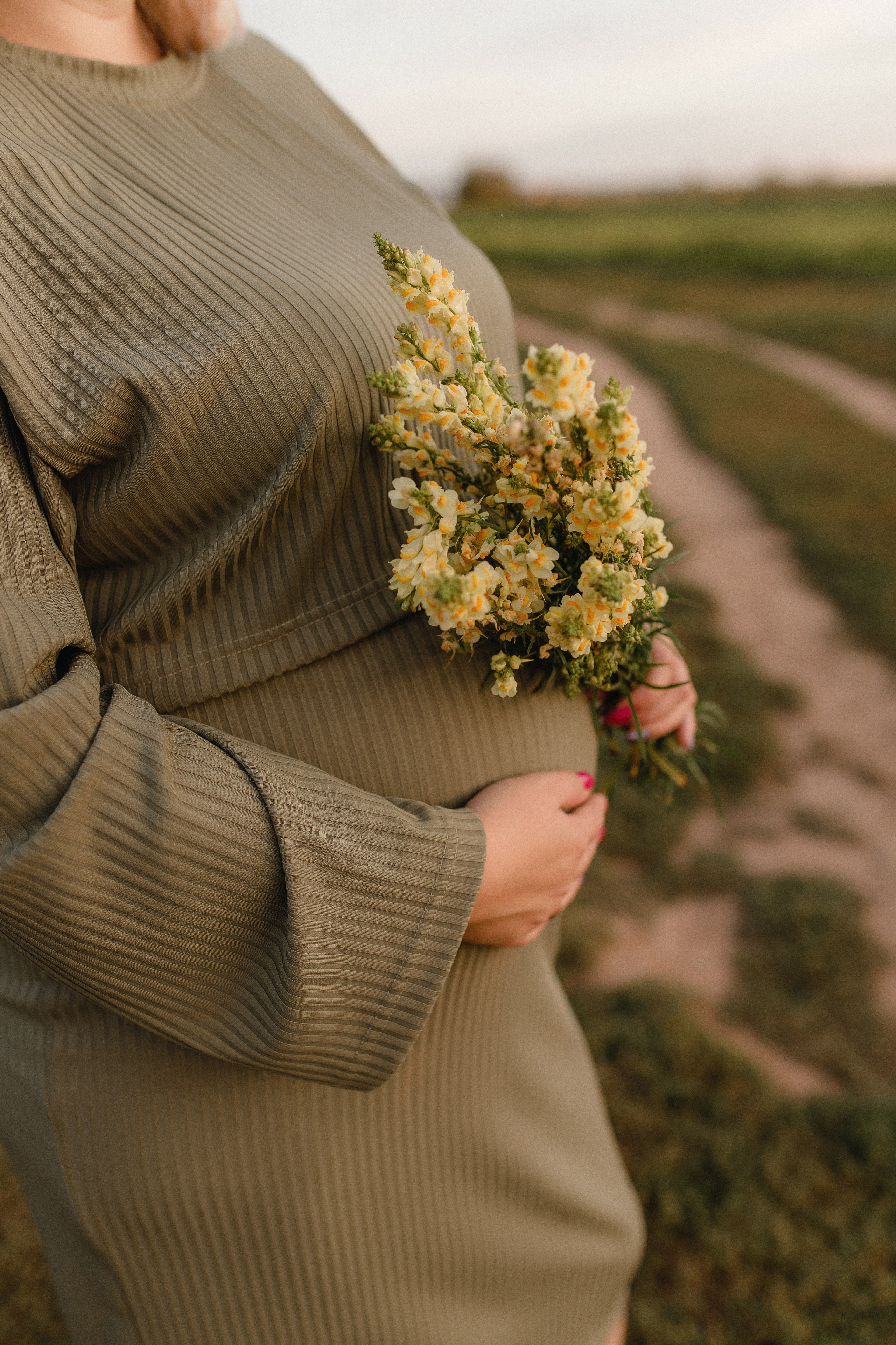 Аня, Вадим и Ева. Главная