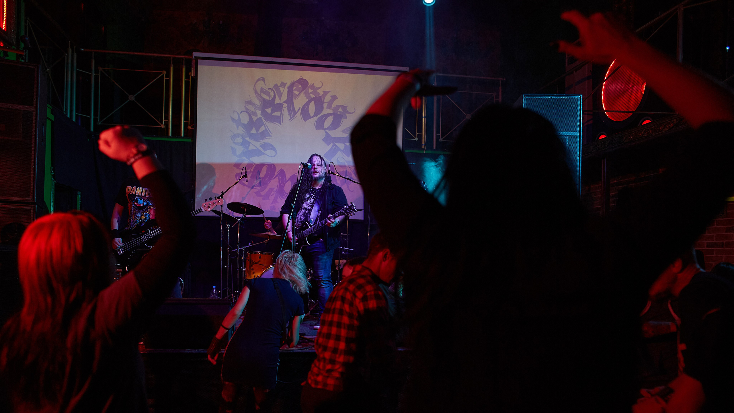 2023-11-03. Abysslooker