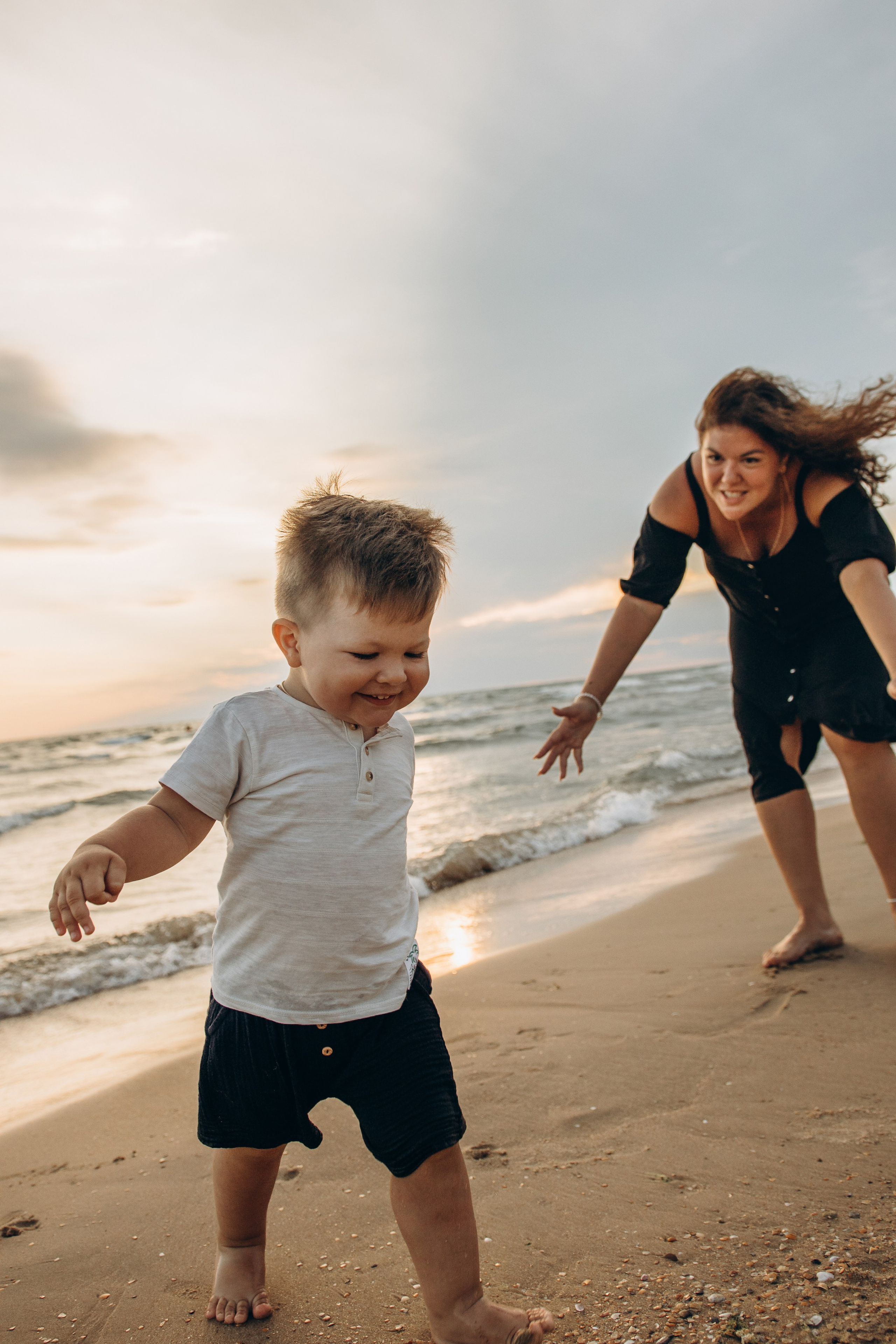 Михаил, Алена и Кирюша — встреча заката с любимыми. Семейный фотограф Новороссийск, Анапа, Геленджик — Юлия Давыдова