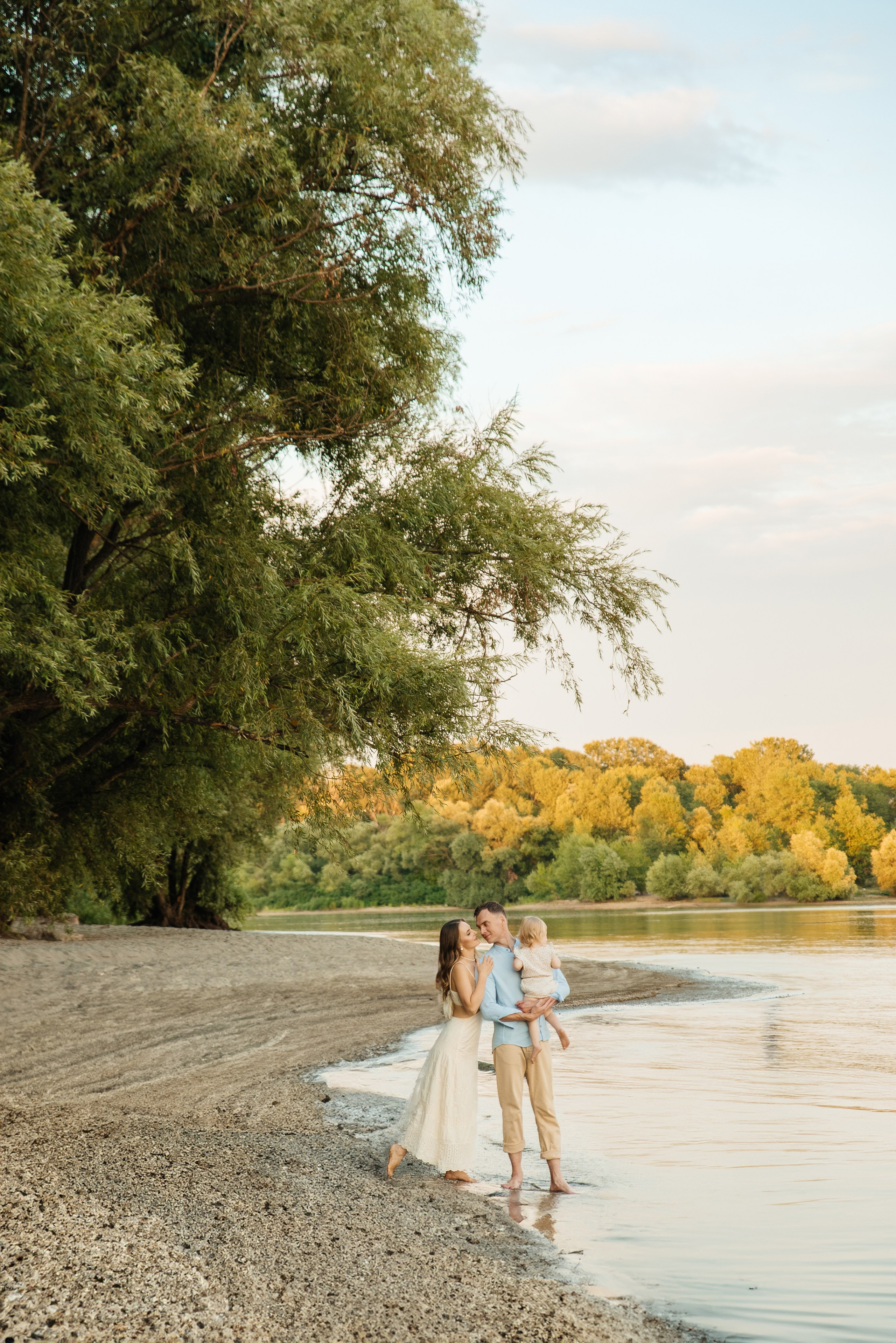 Семейная фотосессия у озера. Свадебный и семейный фотограф Кореновск/Краснодар
