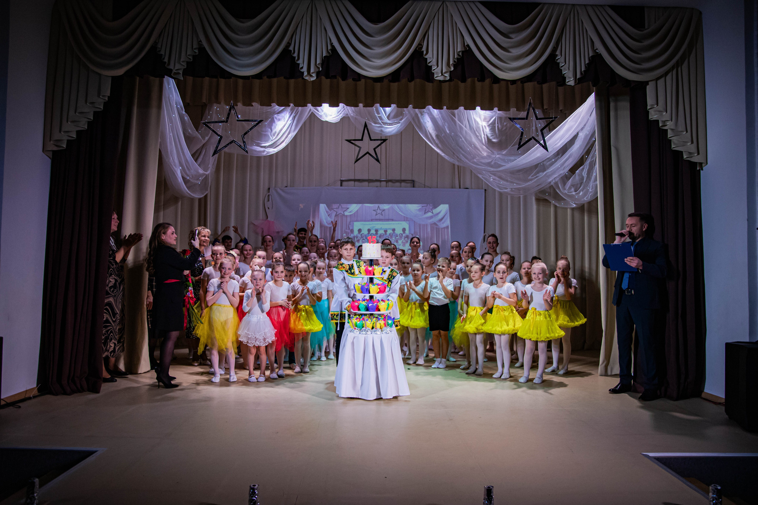 «Конфетти» Юбилейный концерт «Твори Добро». Фотограф Дарья Маташкова