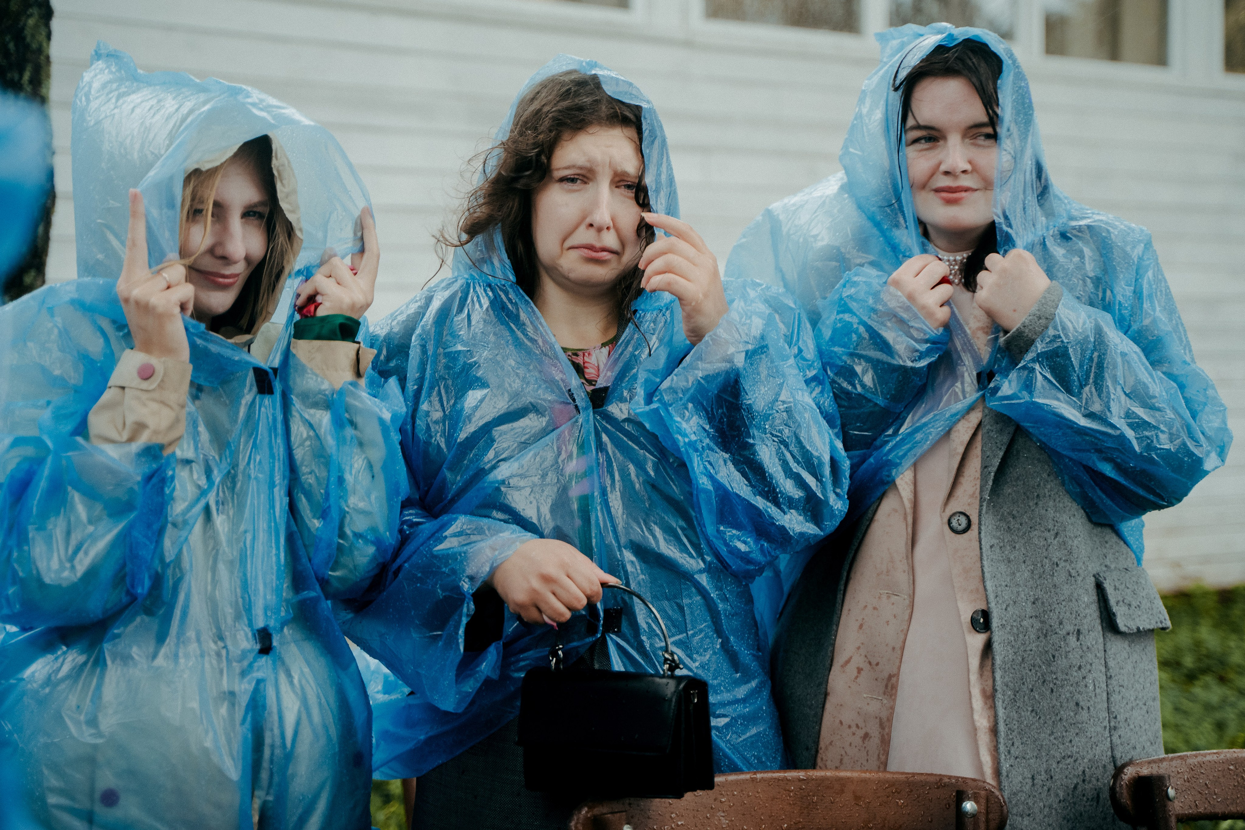 Июльский шторм с горячими сердцами. Свадебный фотограф в Санкт — Петербурге