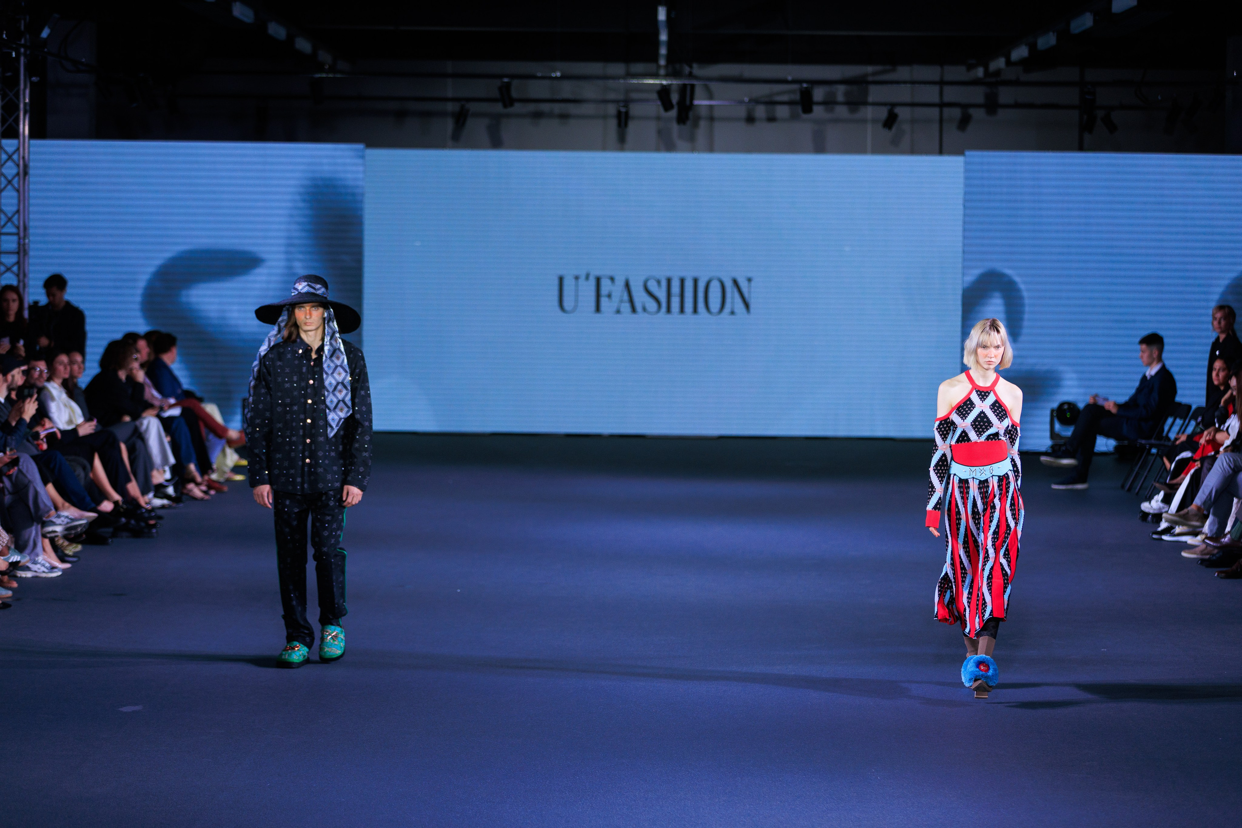 Фотограф для модного показа. Контент для бизнеса в Екатеринбурге Полдень Медиа