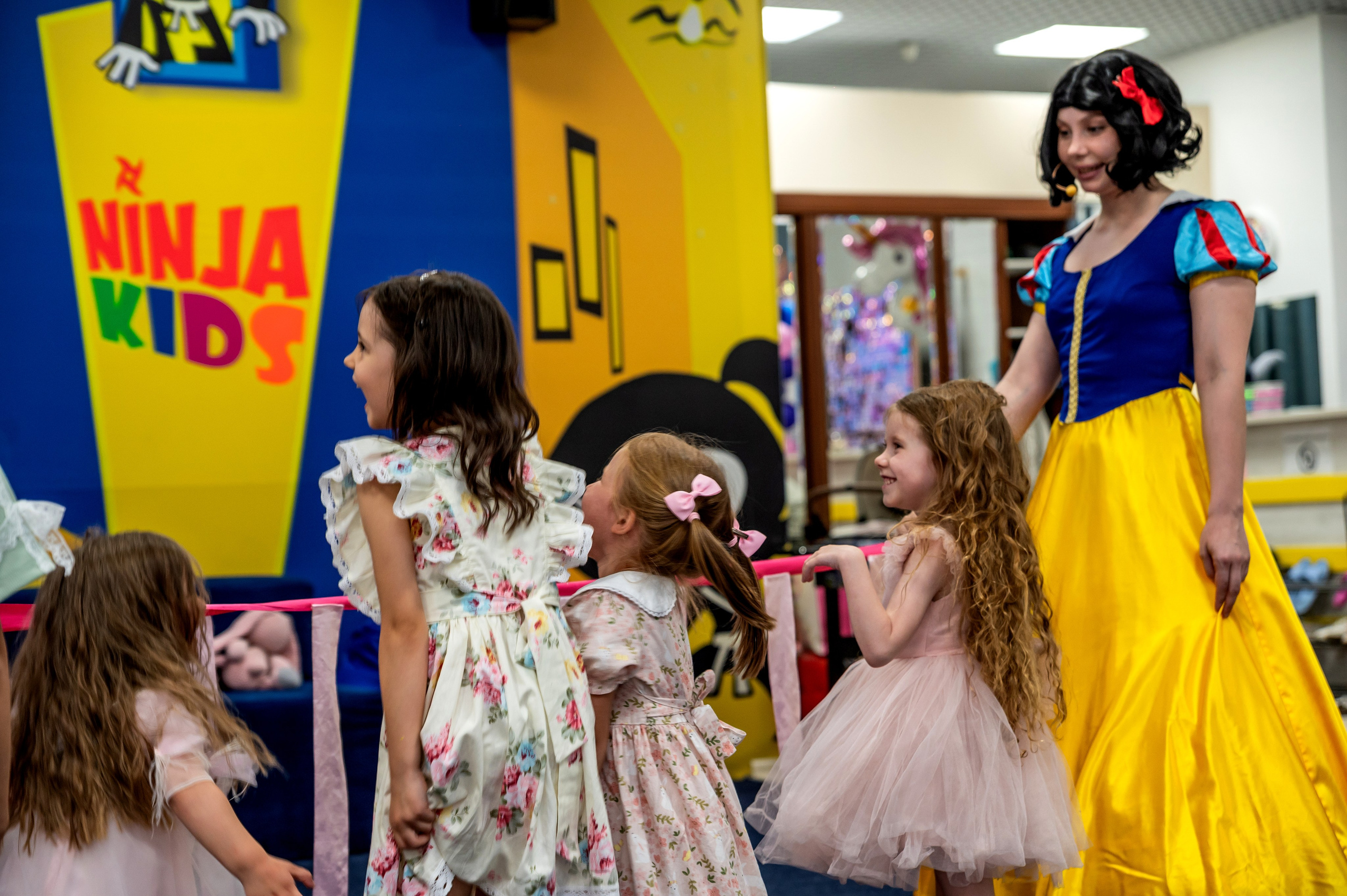 Игротека Ниндзя Кидс. Я Ольга Казанцева, фотографирую снимаю ваши киноистории и печатаю фото и цифровые портреты на холсте