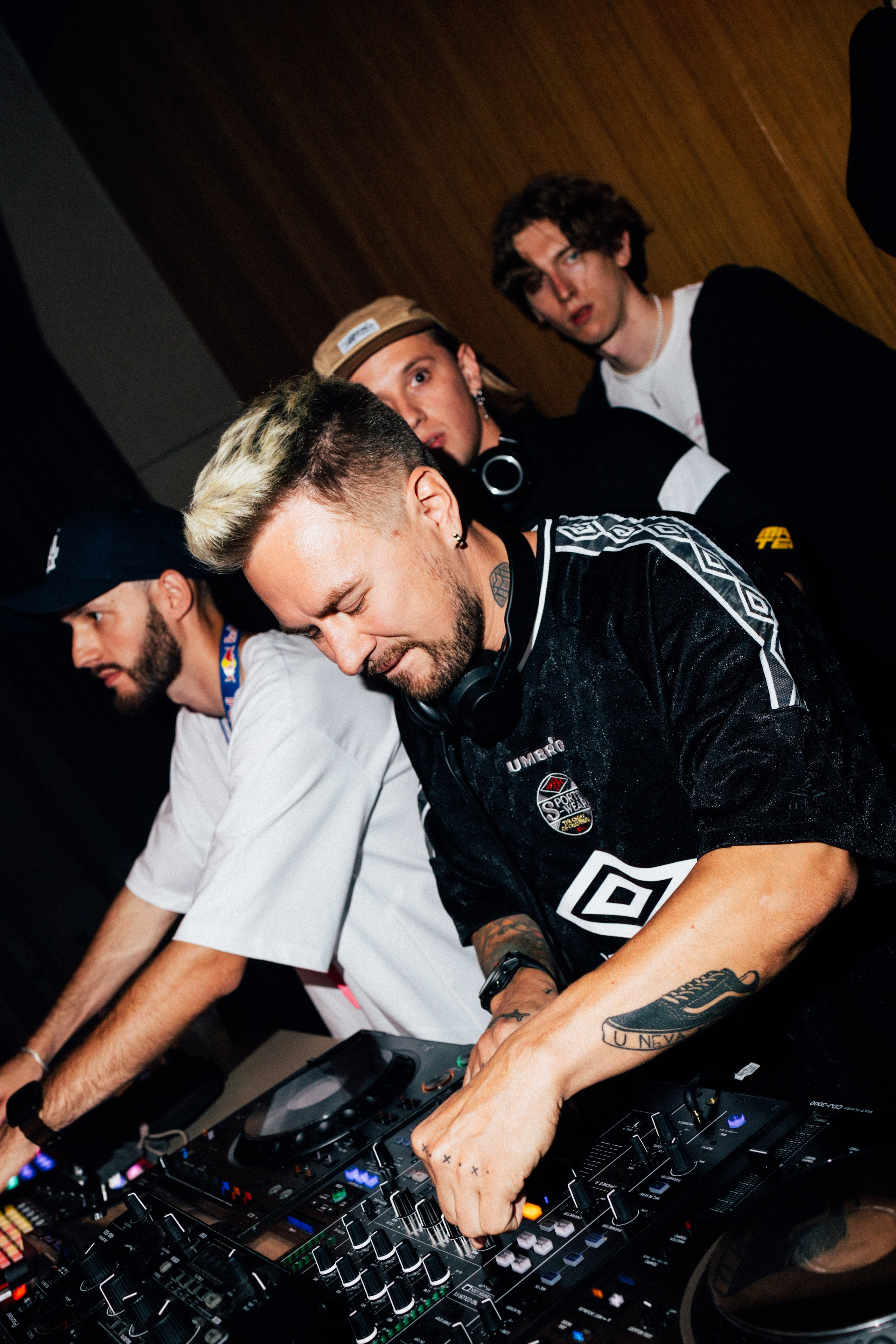 UPPERCUTS AT DFF. СПАСИБО, ДАНИЛ