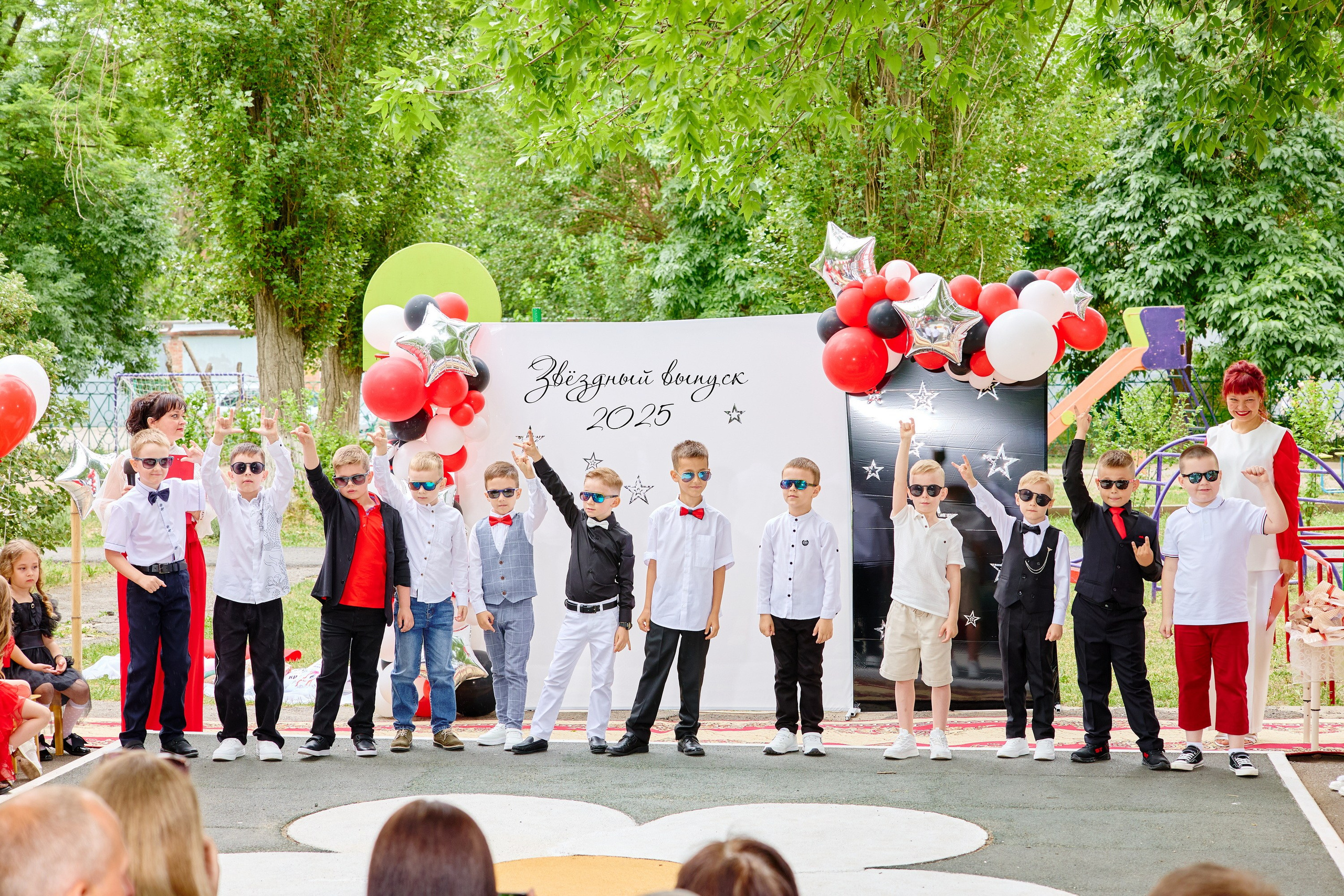 Выпускной 45 сад. Фотограф Выпускные альбомы Таганрог Сергей Коробченко