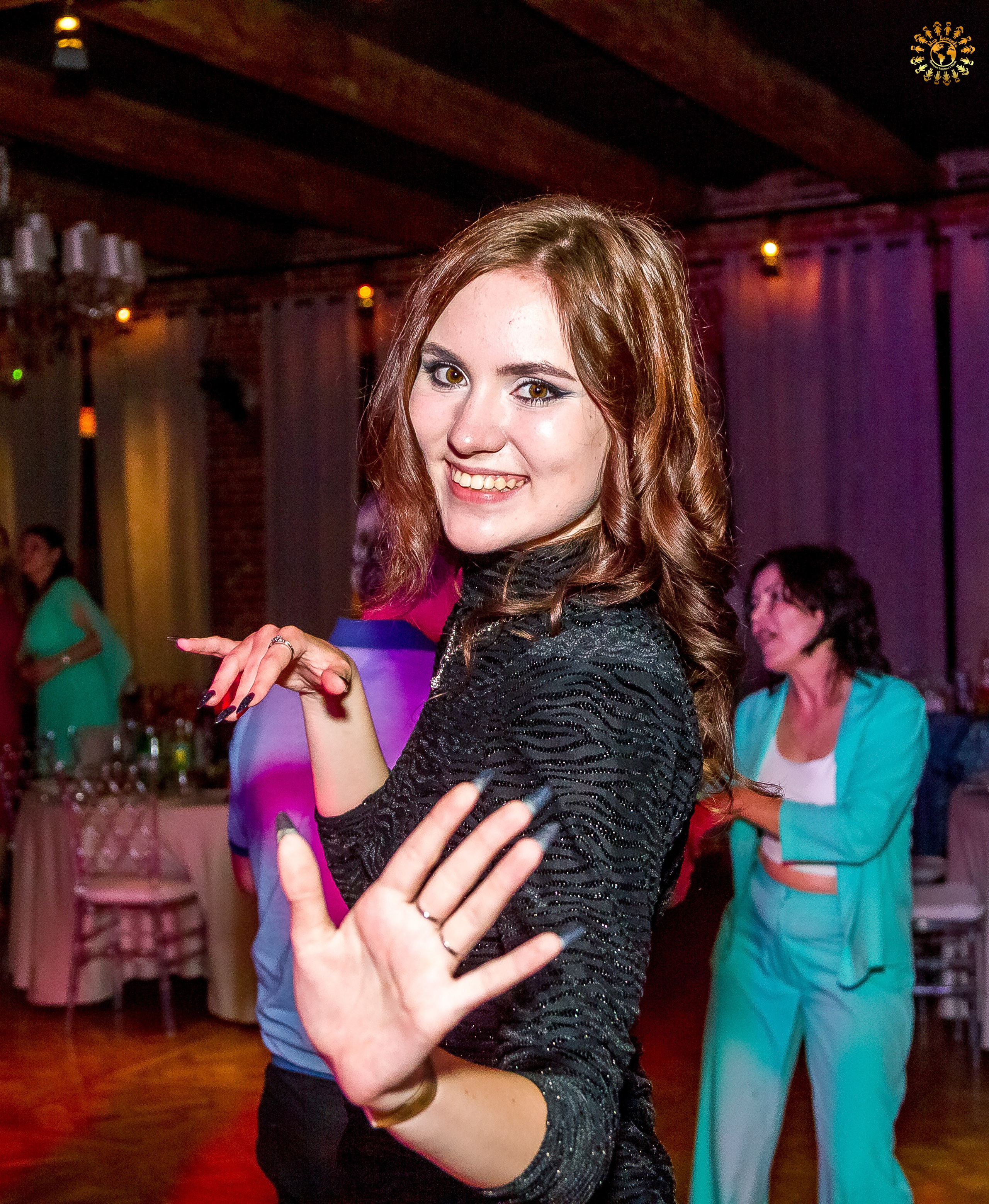 Выпускной 2023 (11-е классы) клуб «Джаггер», Москва. Репортажная съемка в Москве и области. Анималистика