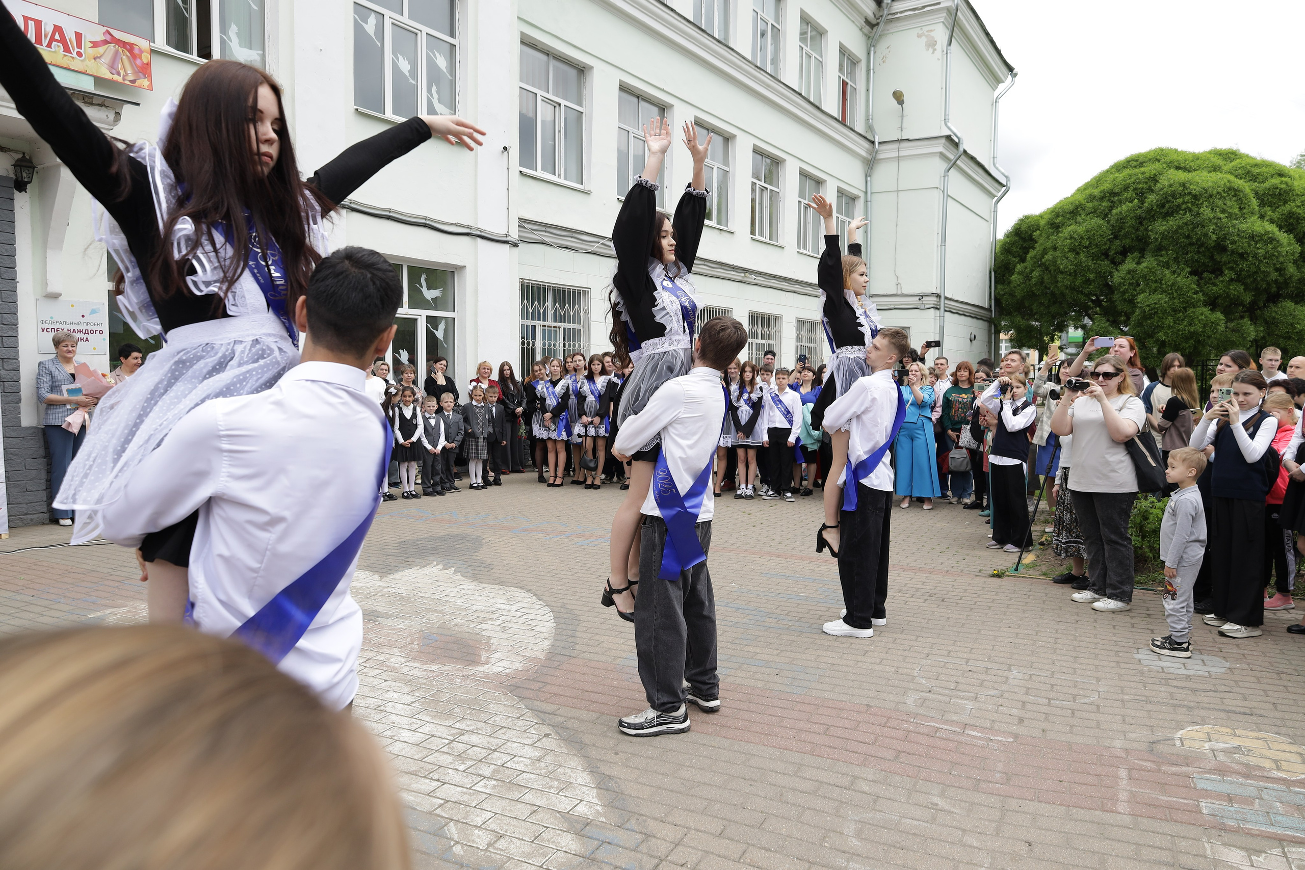 Последний звонок. Фотограф Надршина Лилия