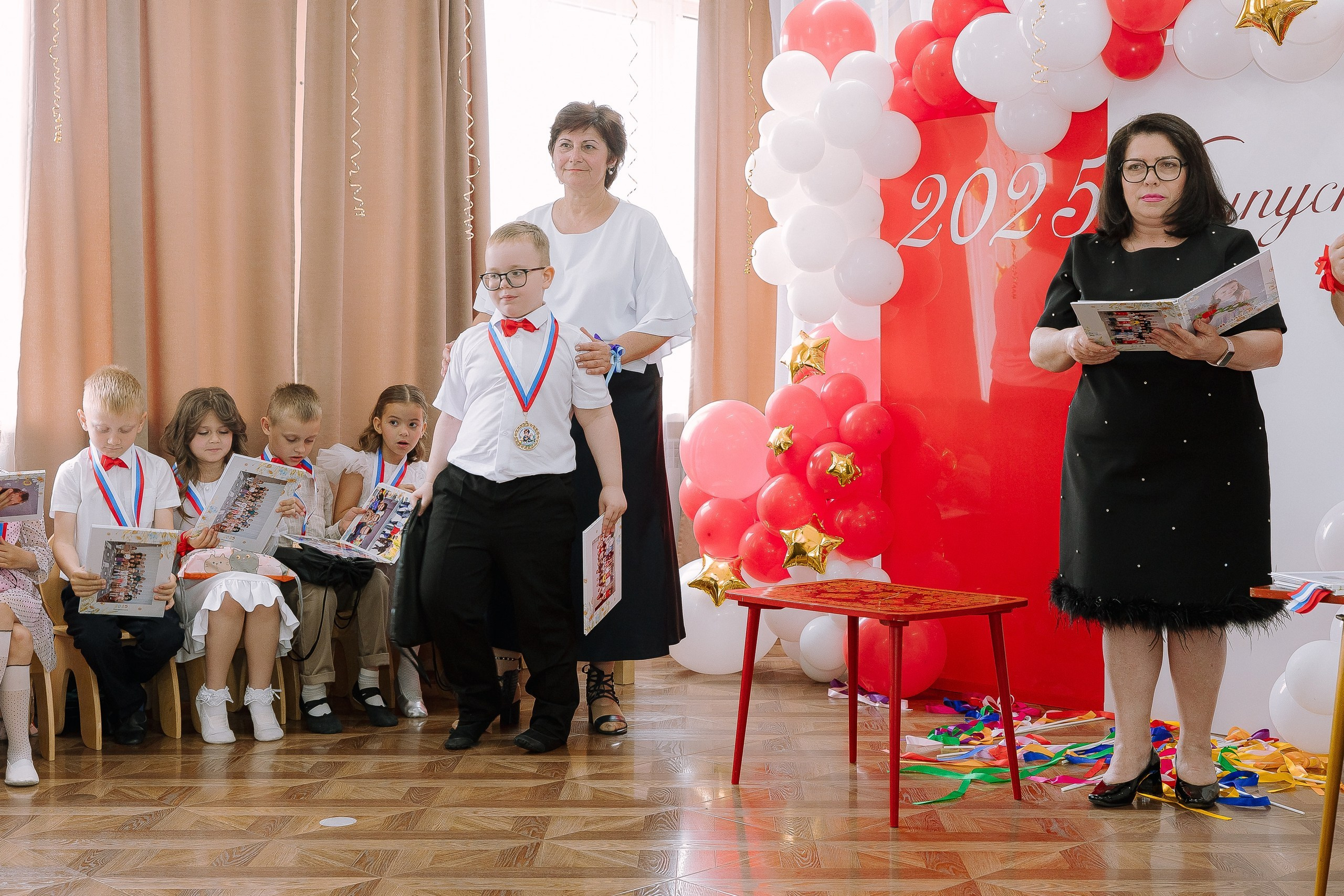 Выпускной в ДС 26. Выпускные альбомы Натальи Бутко: Новороссийск, Анапа, Геленджик