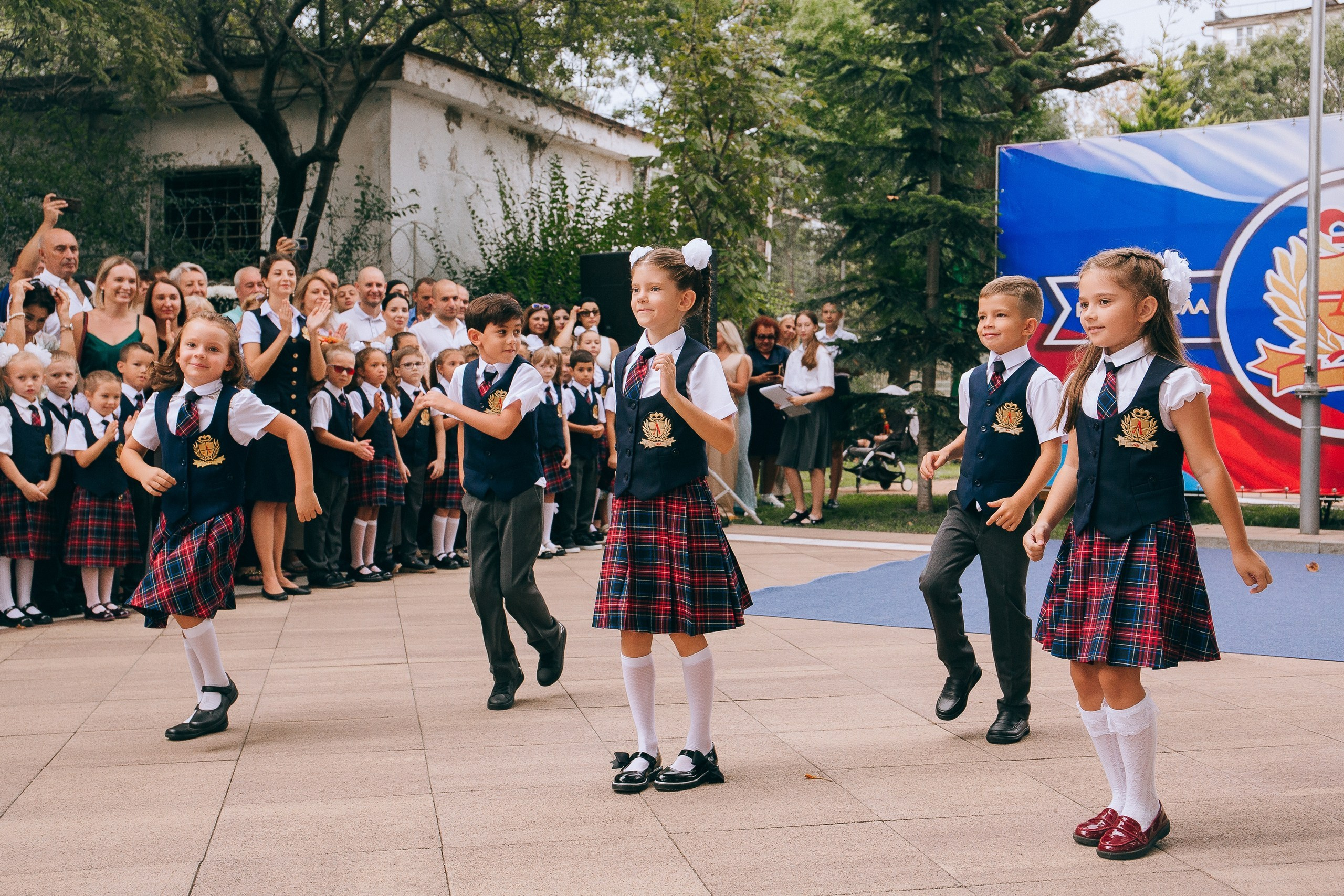 1 класс школа «Личность». Выпускные альбомы Натальи Бутко: Новороссийск, Анапа, Геленджик