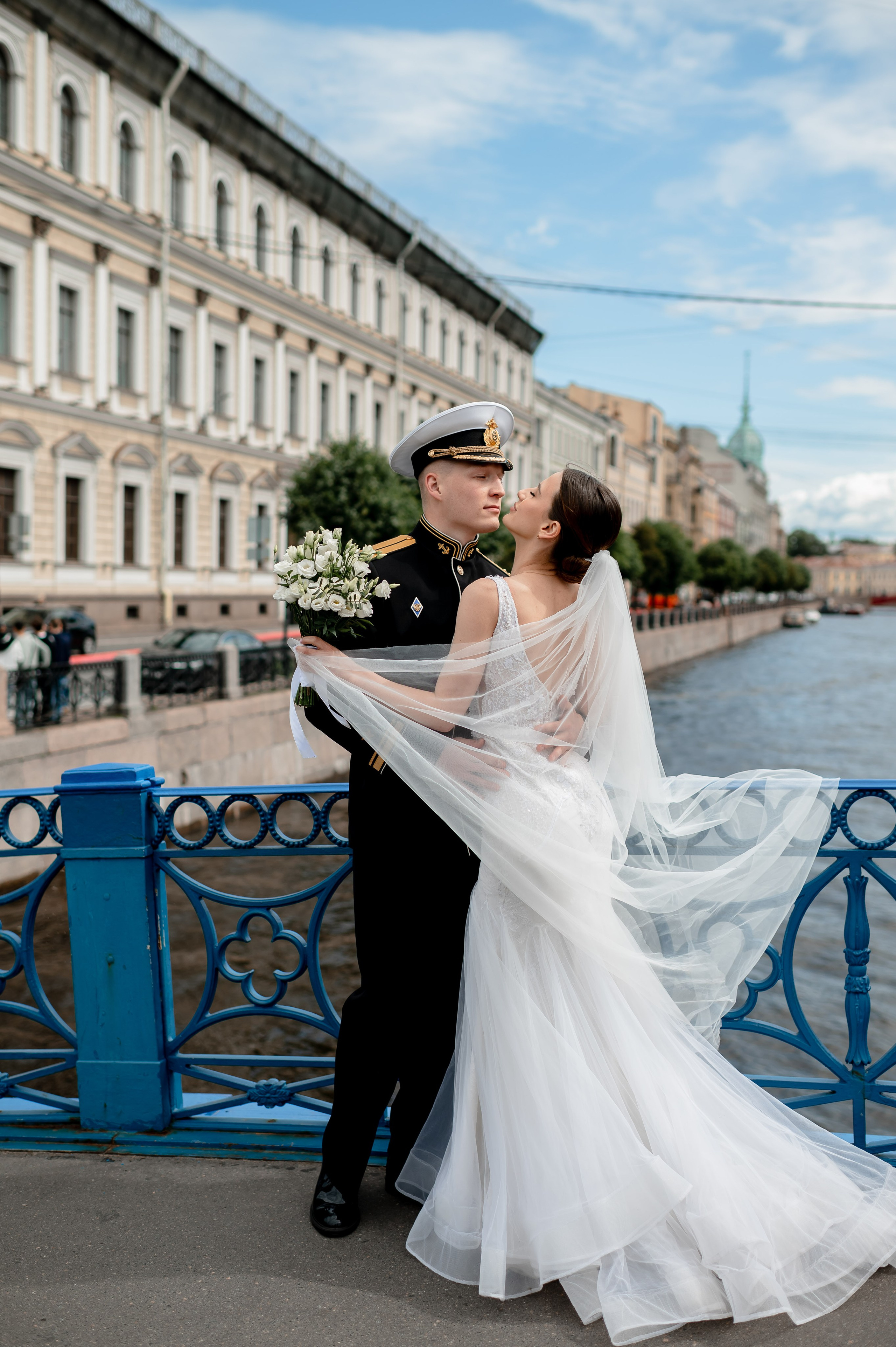 Елизавета и Максим (фотосессия у Дворца Штиглица, набережная Мойки и у Законодательного собрания). Портретный, семейный и свадебный фотограф в Санкт-Петербурге и в Пушкине Ширяев Денис