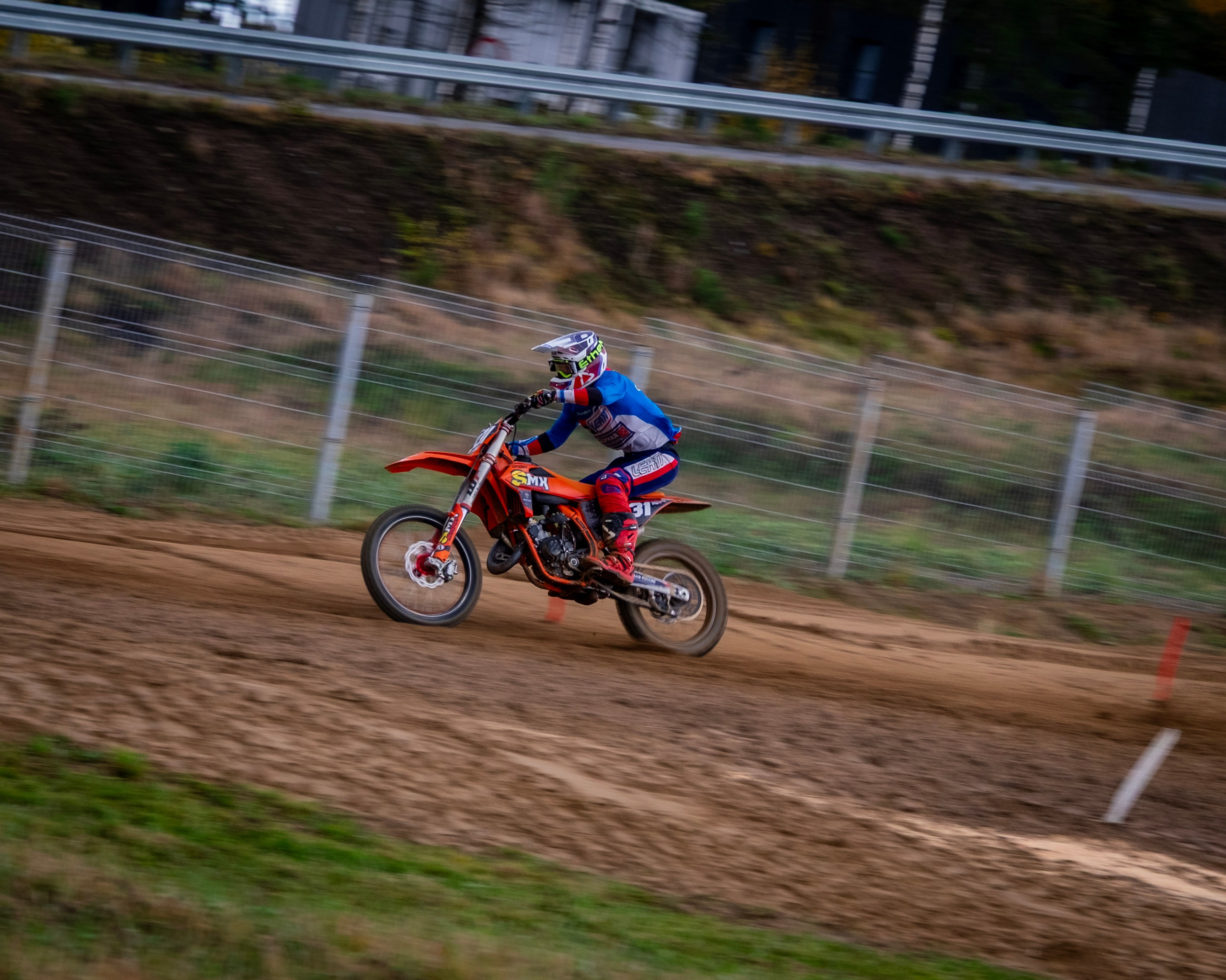 Мотокросс (Игора Драйв). Автомобильные фотографии и рисунки в Санкт-Петербурги Пашков Дмитрий